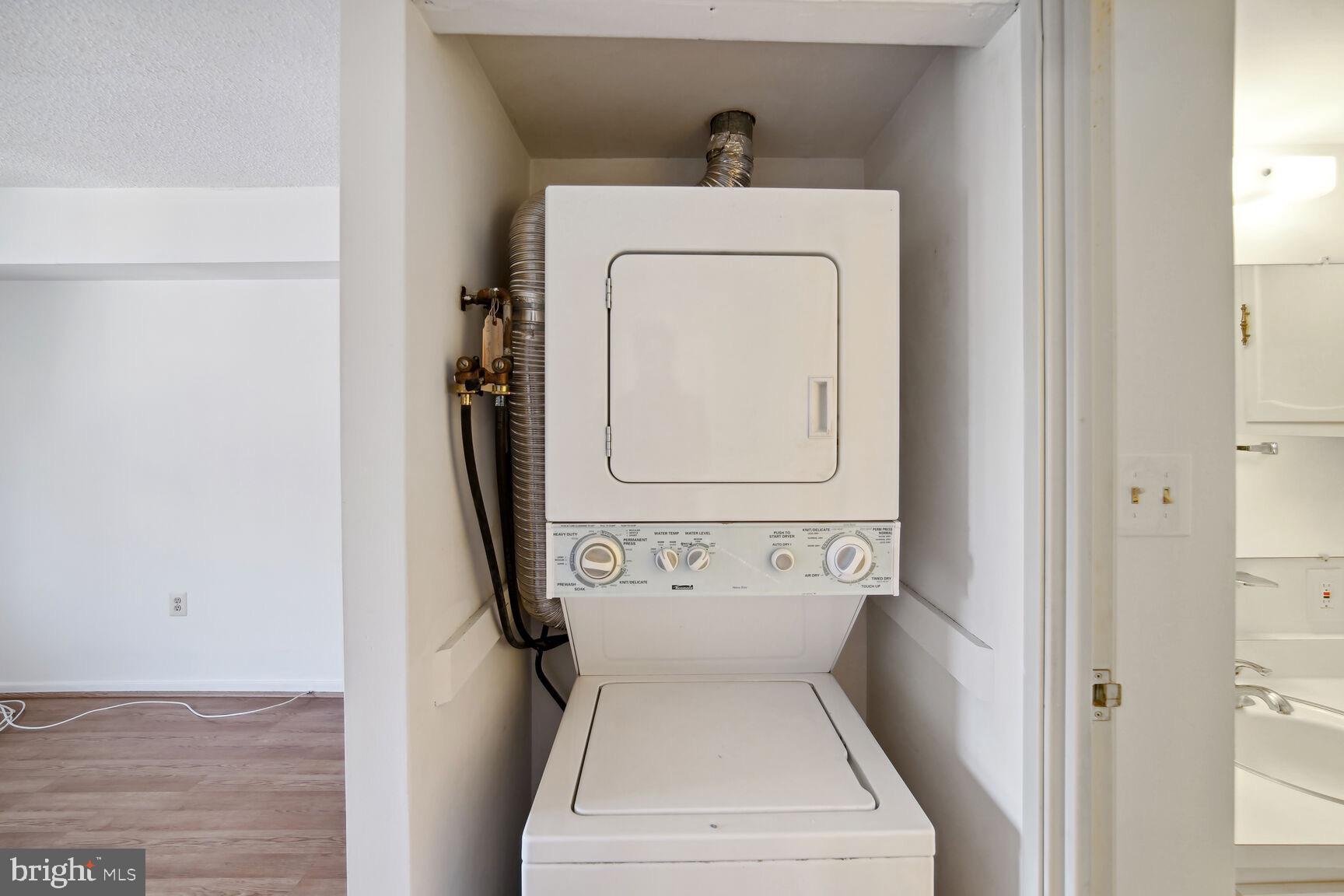 LEISURE WORLD - Residential