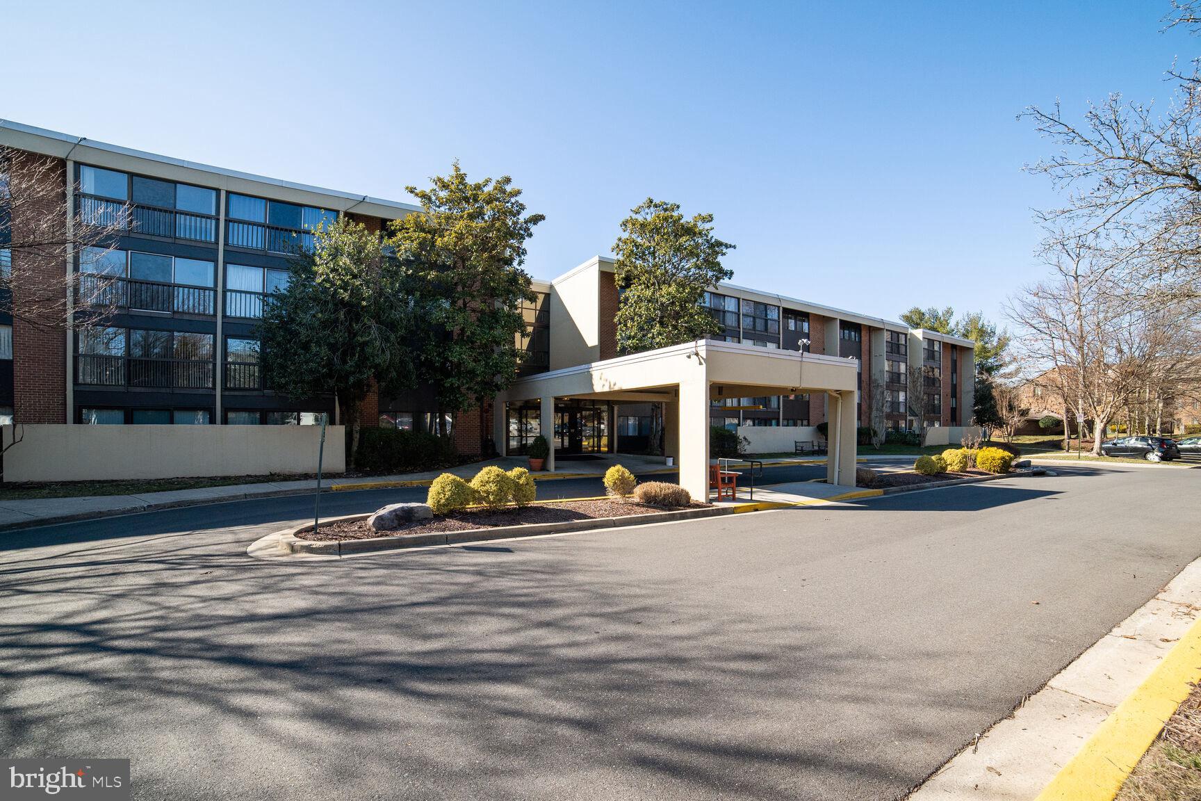 LEISURE WORLD - Residential