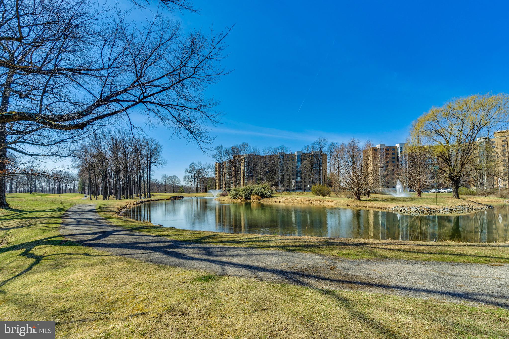 LEISURE WORLD - Residential