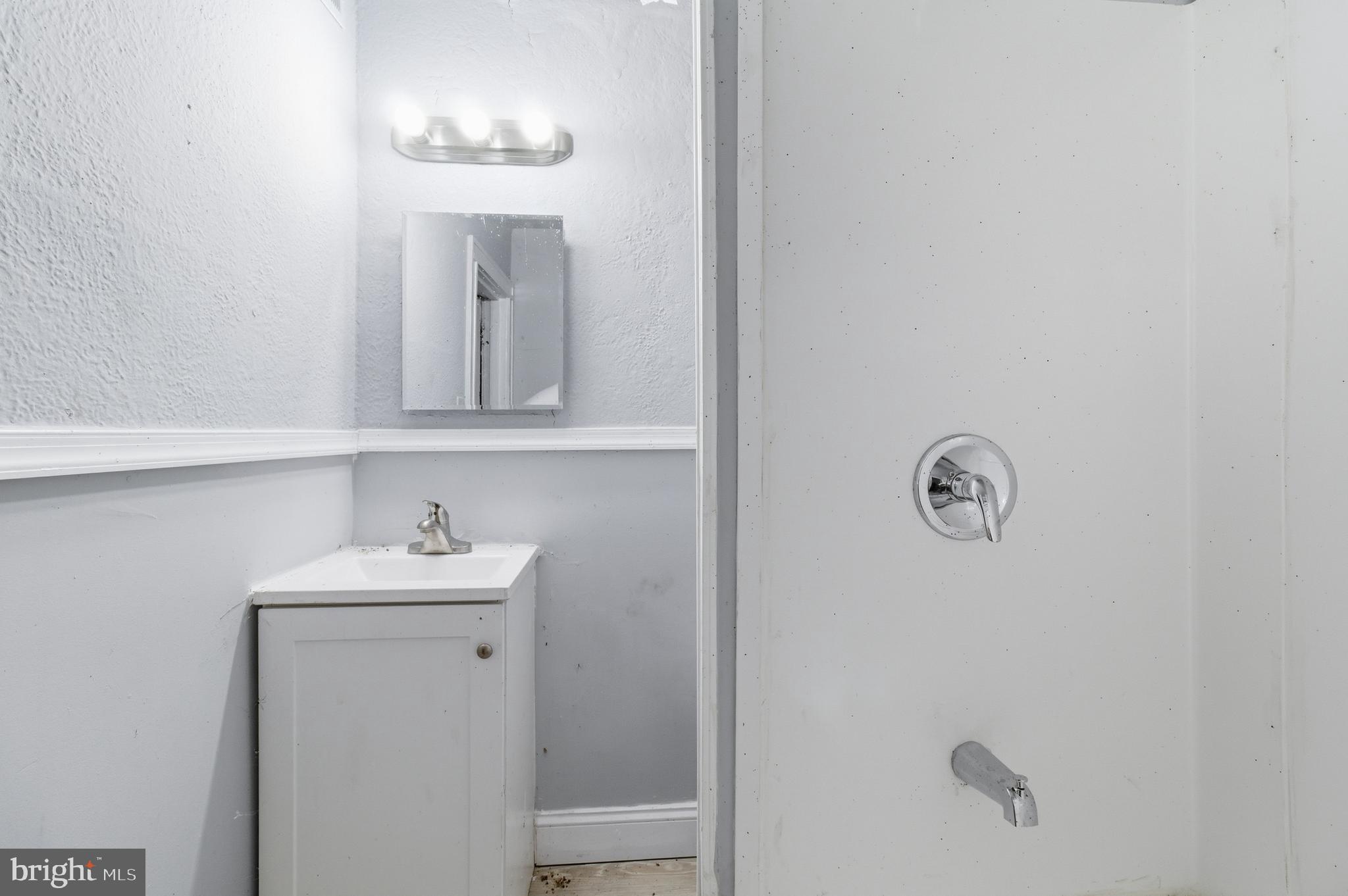 BIDDLE STREET - Residential