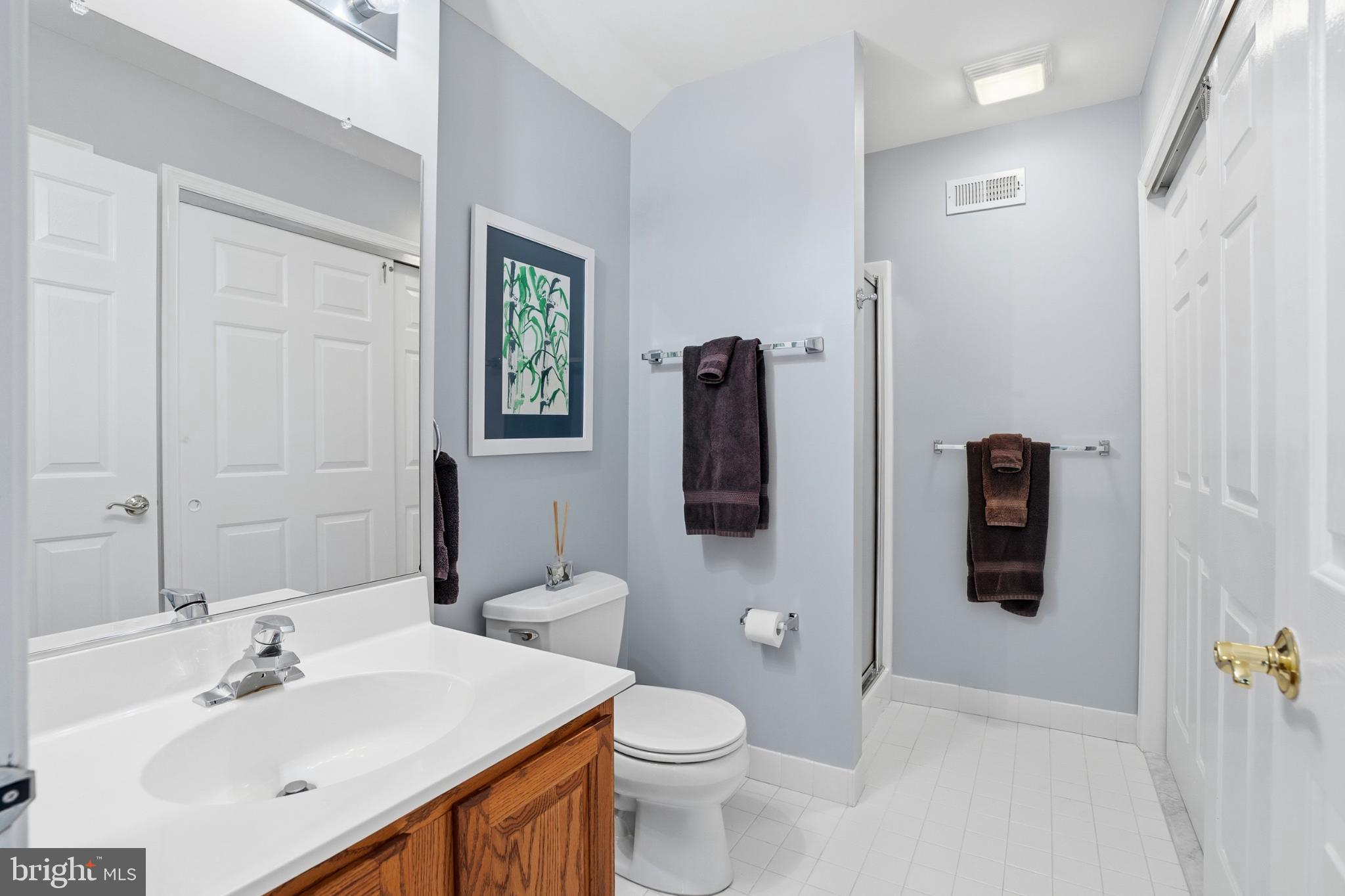 LIONSGATE - Residential