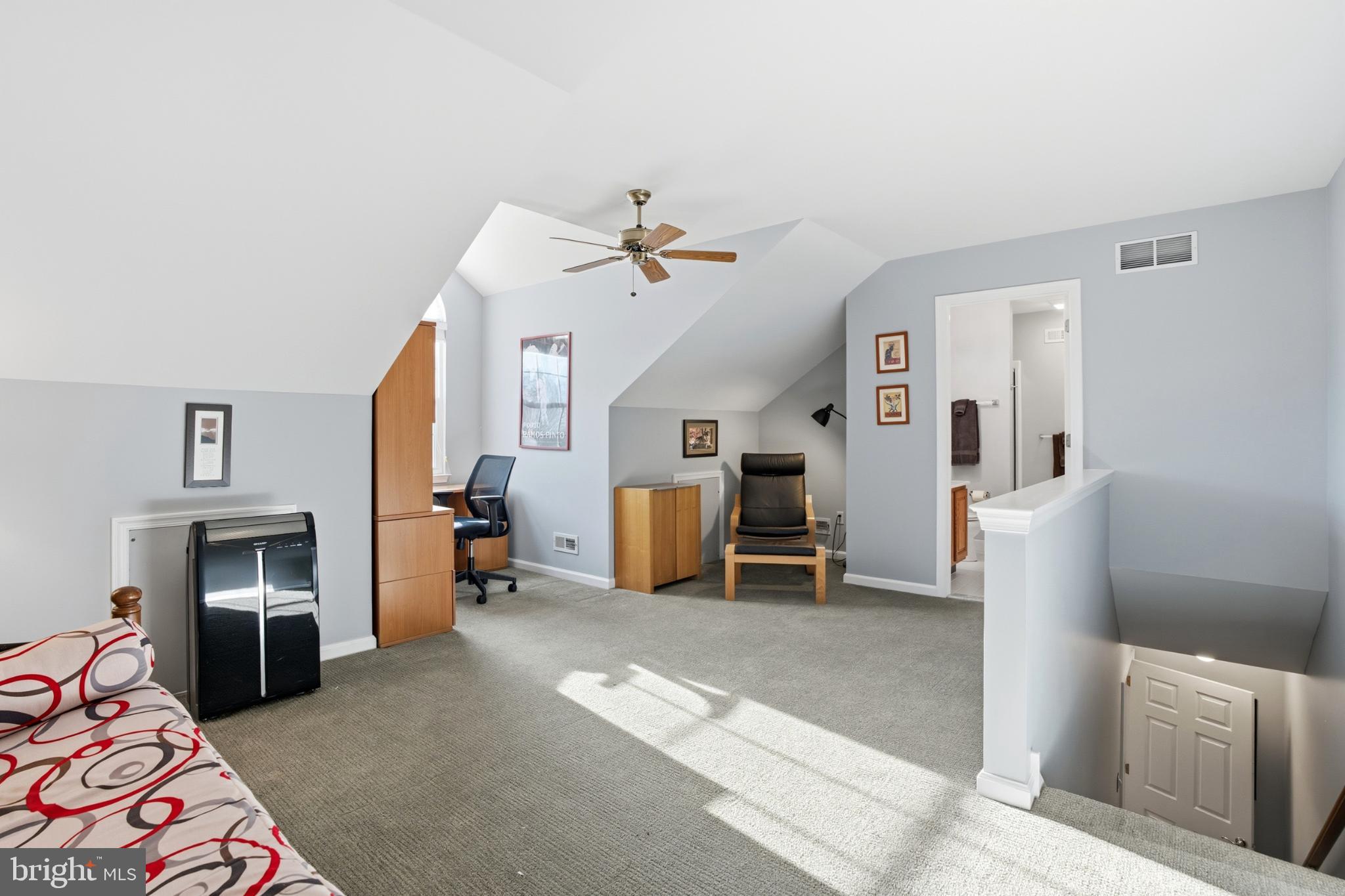 LIONSGATE - Residential