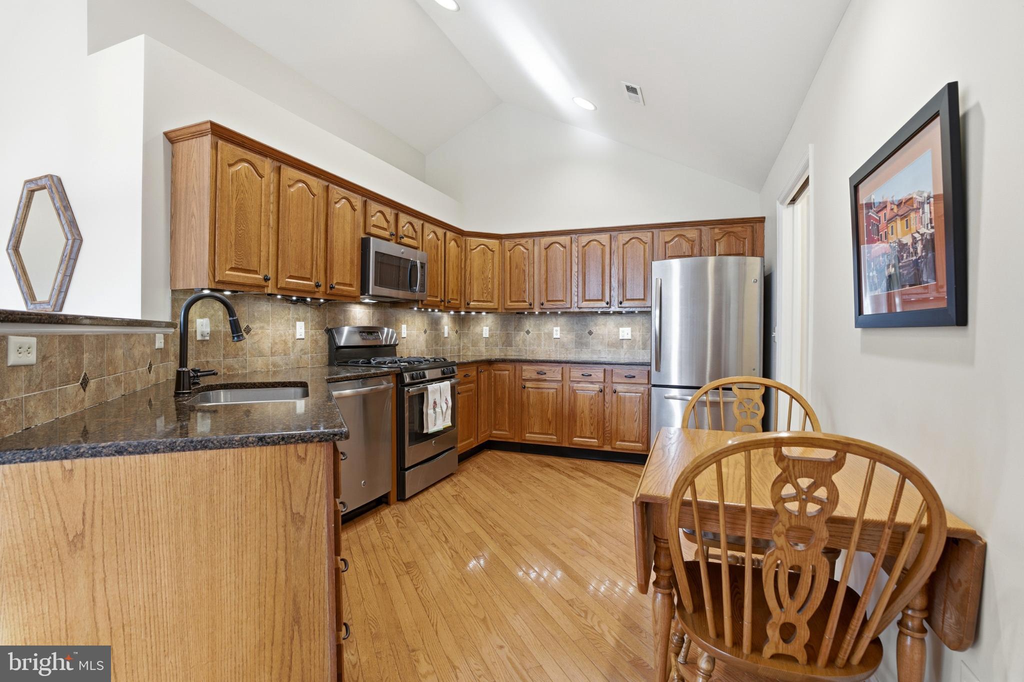 LIONSGATE - Residential