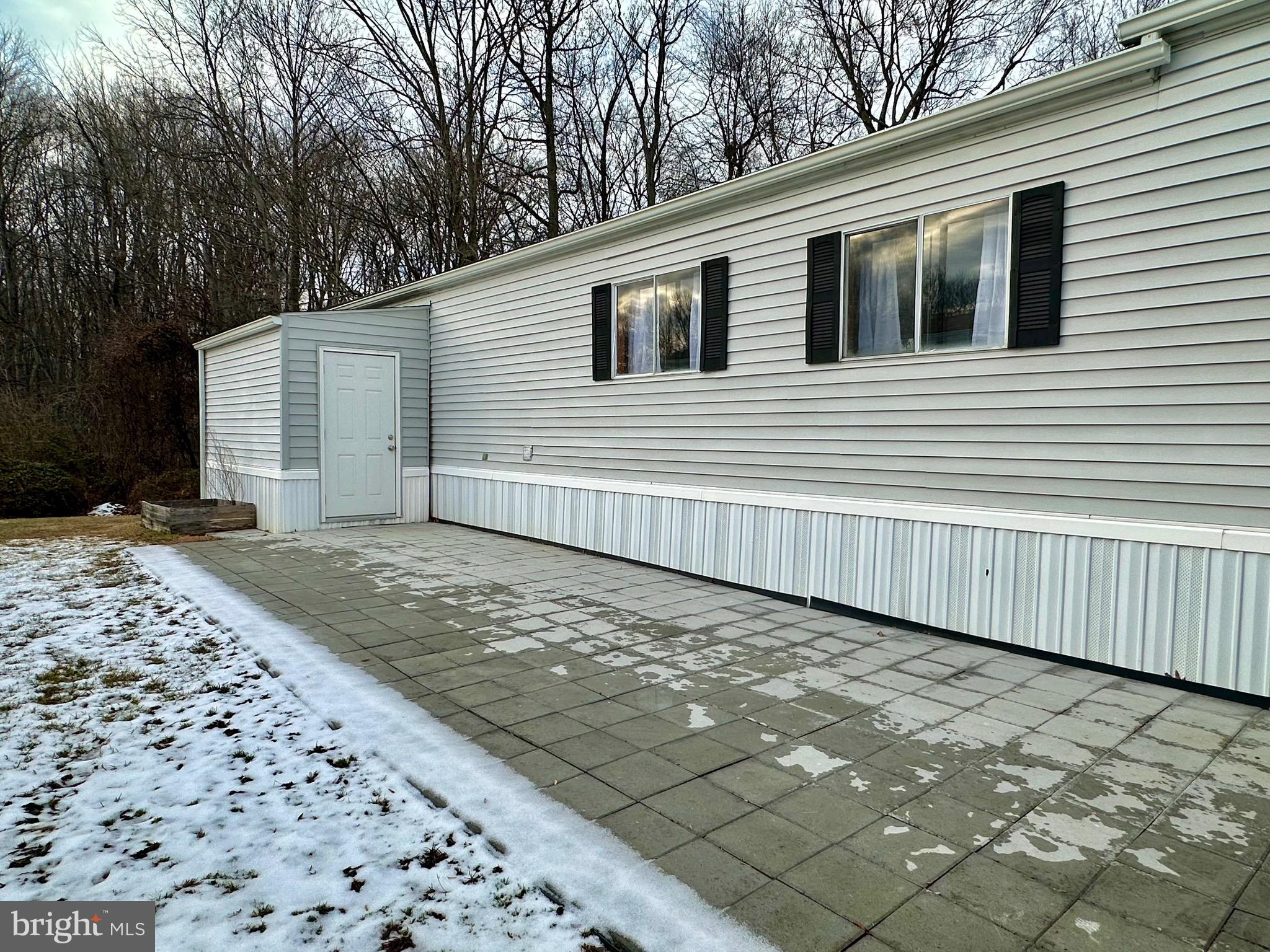 404 UNDERWOOD CIRCLE