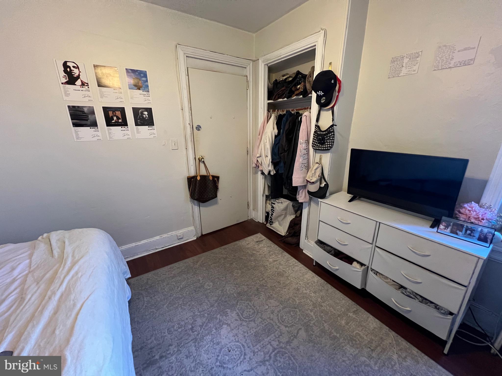 TEMPLE UNIVERSITY - Residential Lease