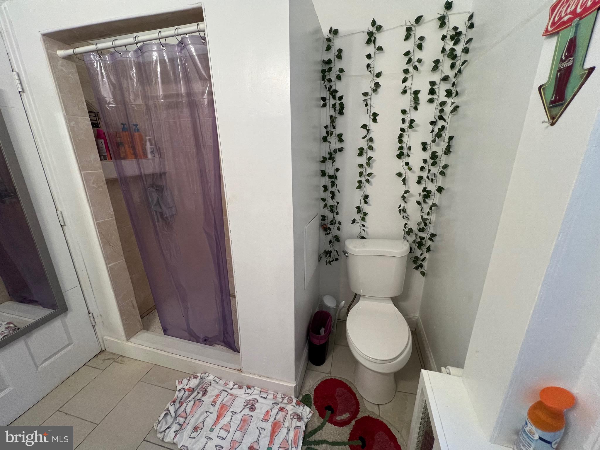 TEMPLE UNIVERSITY - Residential Lease