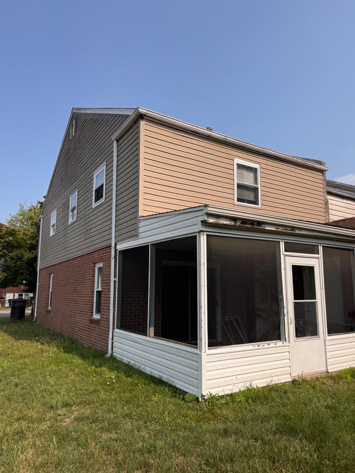 450 BARRISTER PLACE