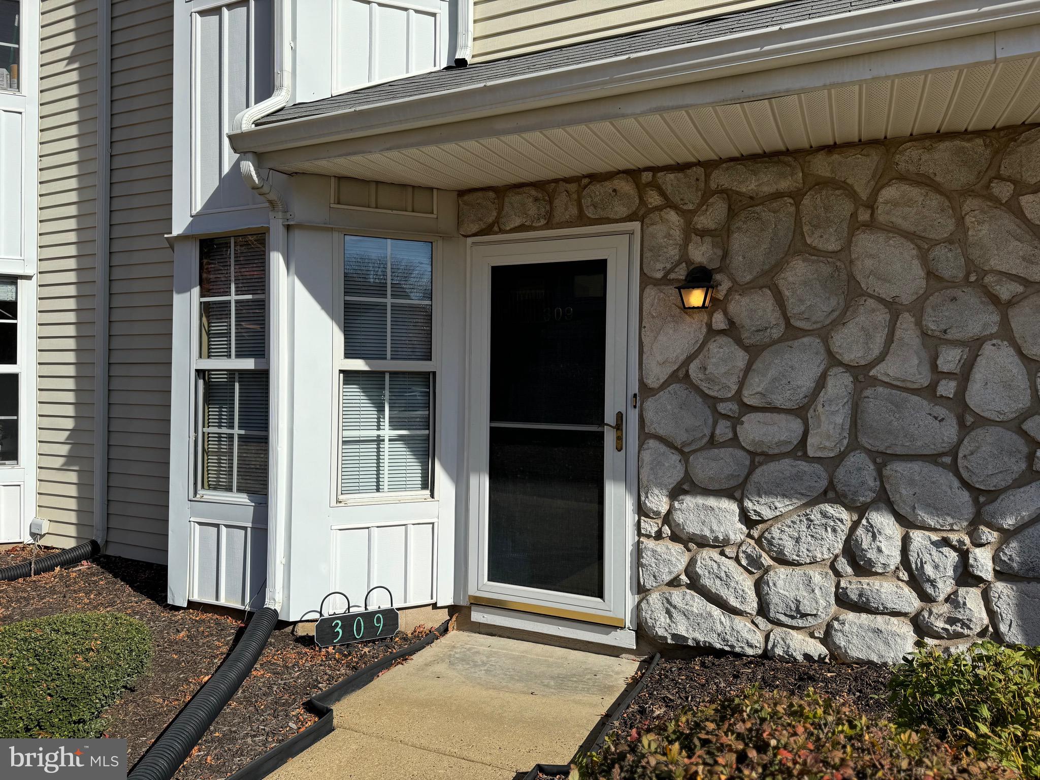 TAPESTRY - Residential Lease