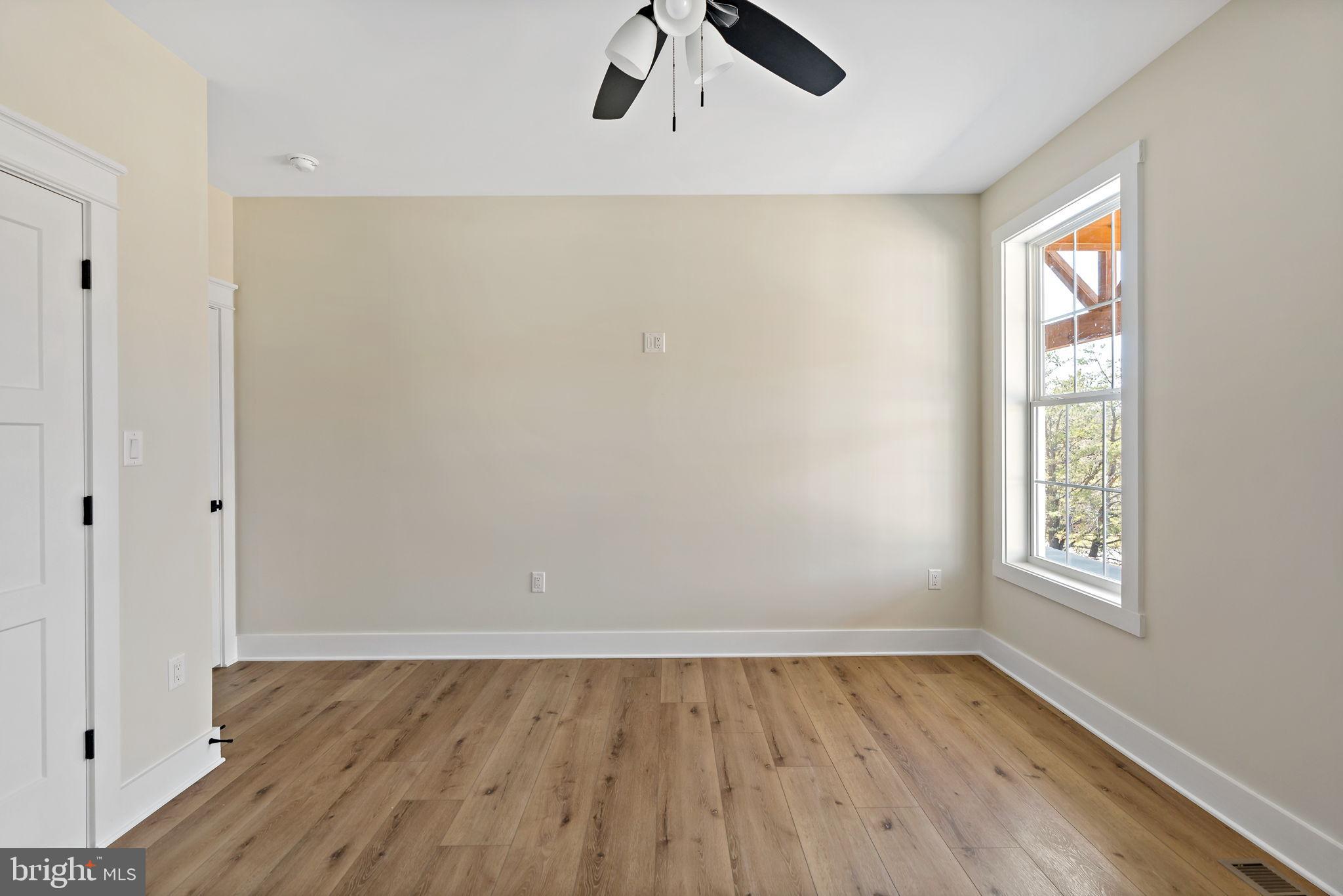 ROUND TOP ESTATES - Residential