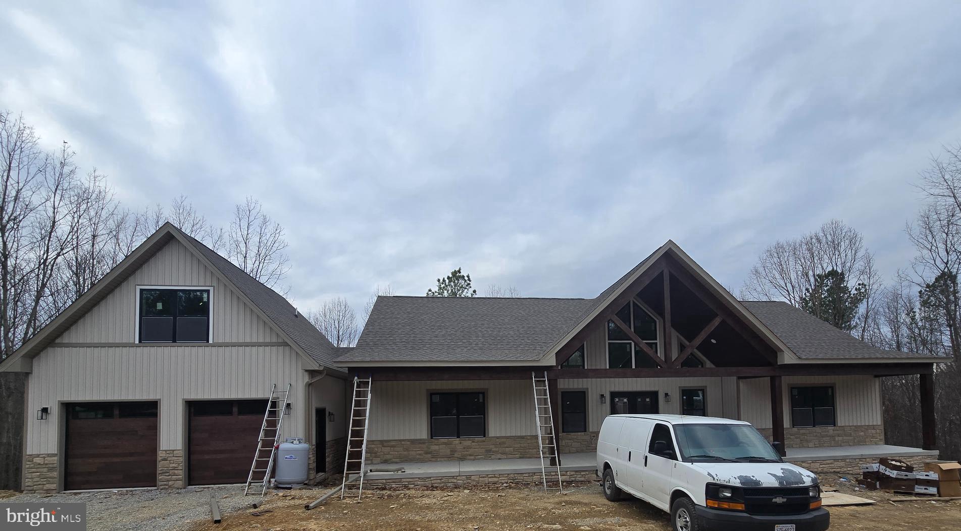 ROUND TOP ESTATES - Residential