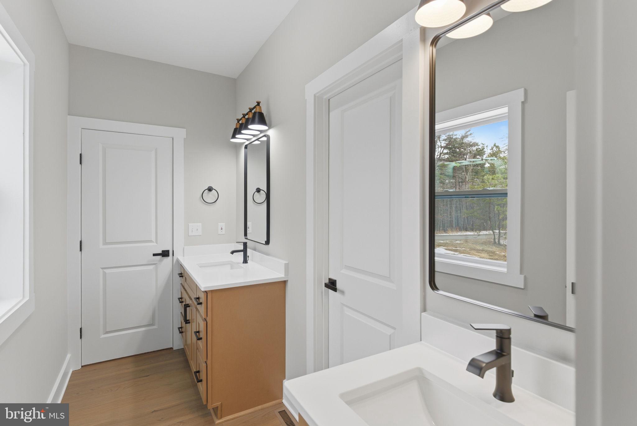 ROUND TOP ESTATES - Residential