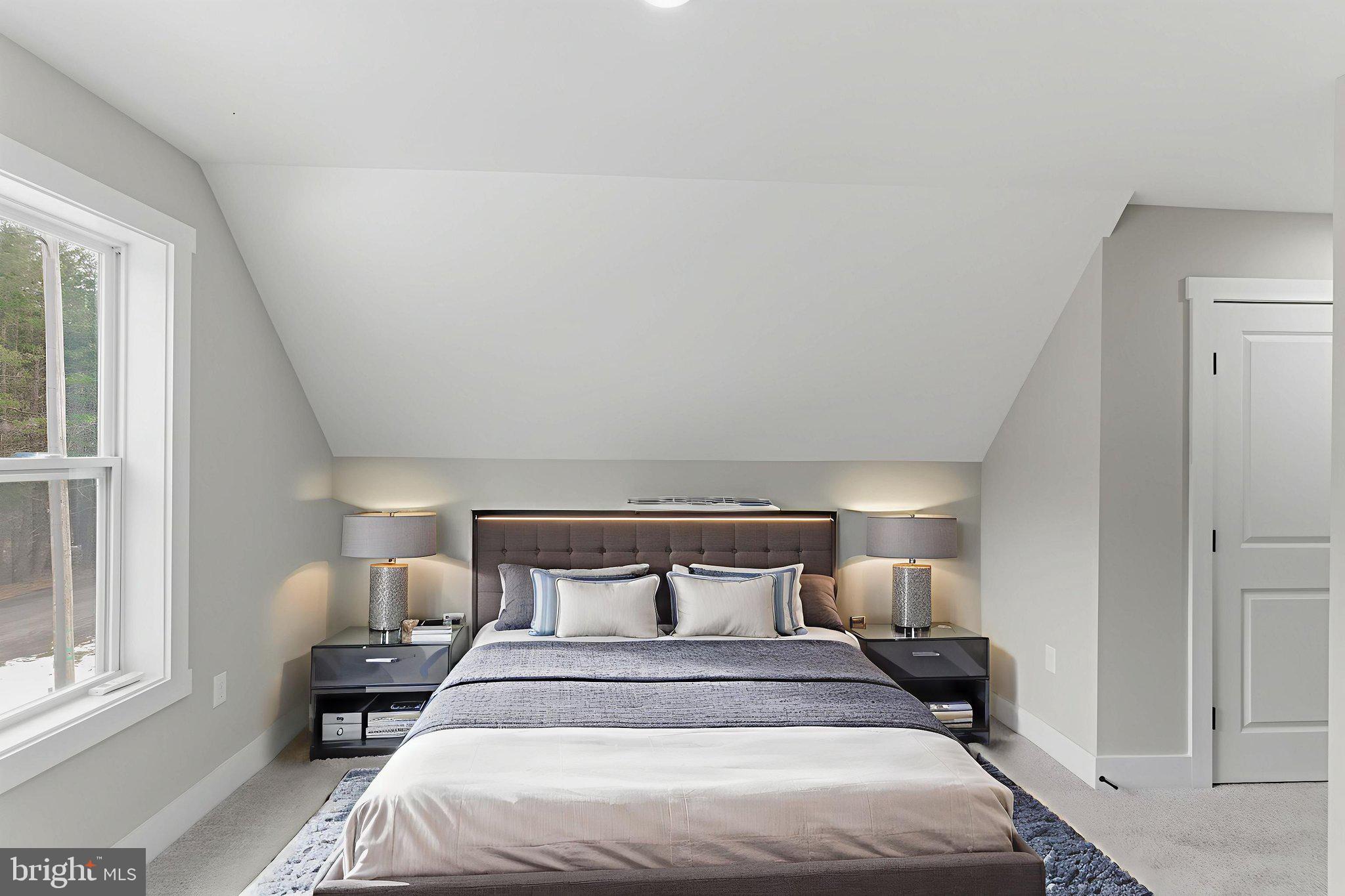 ROUND TOP ESTATES - Residential