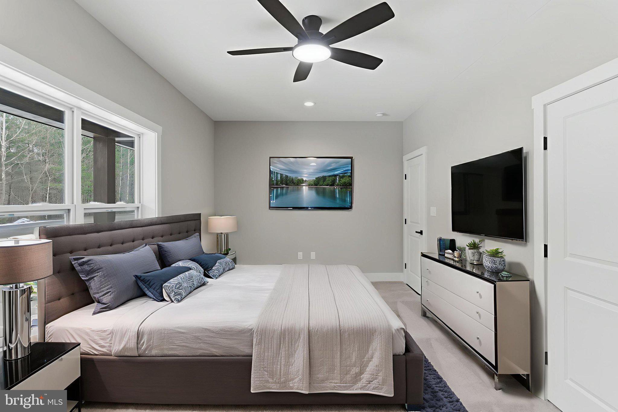 ROUND TOP ESTATES - Residential