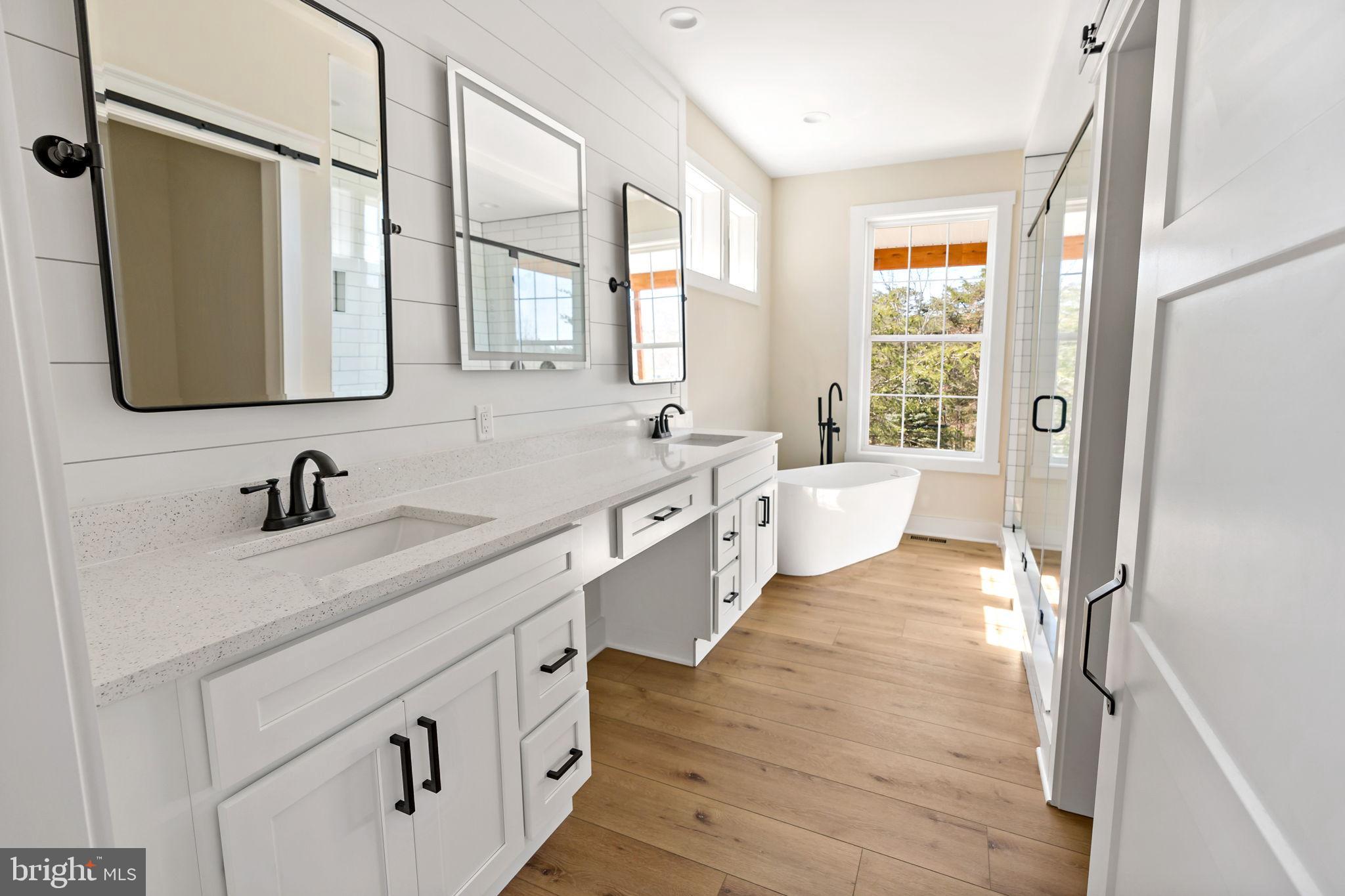 ROUND TOP ESTATES - Residential