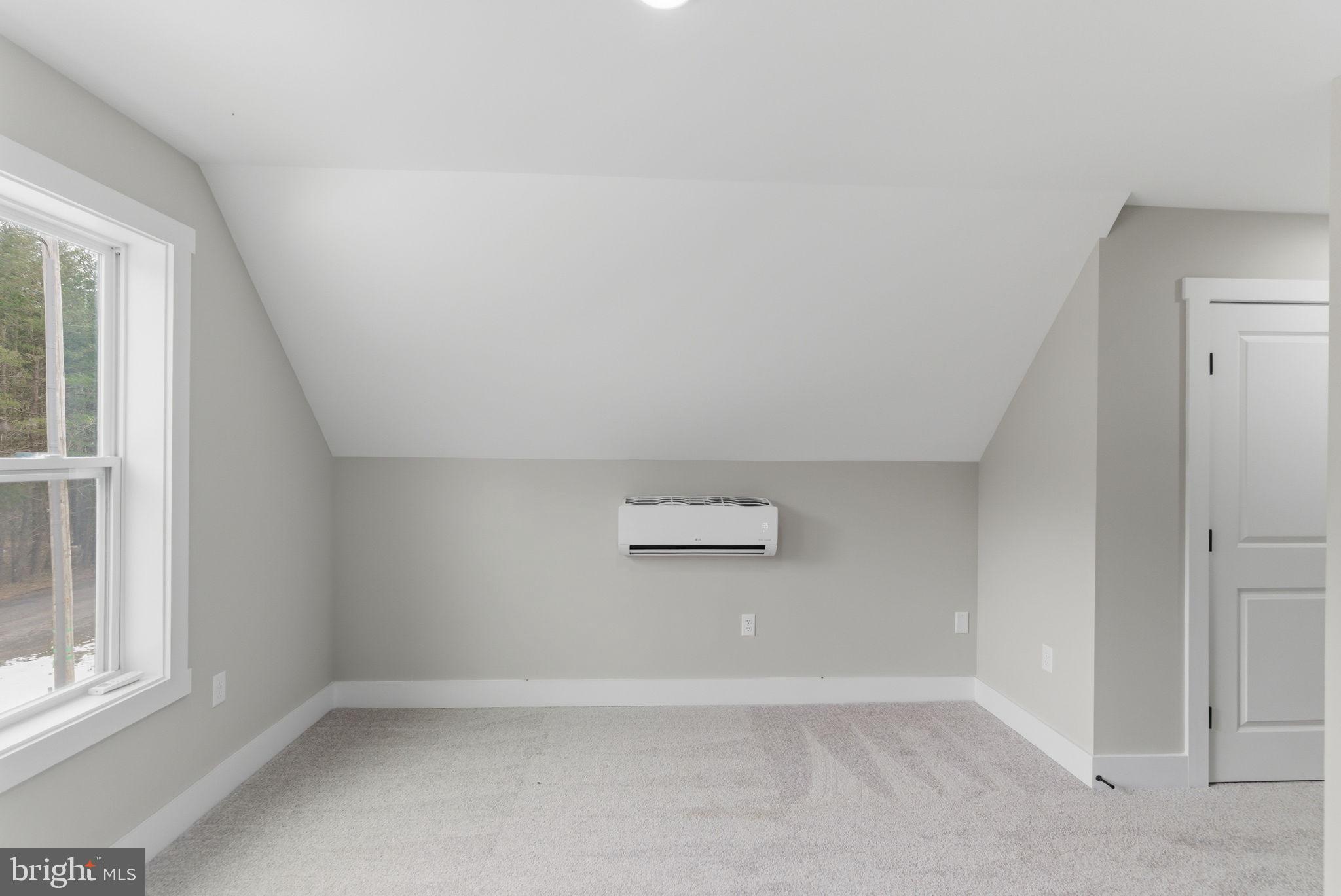 ROUND TOP ESTATES - Residential