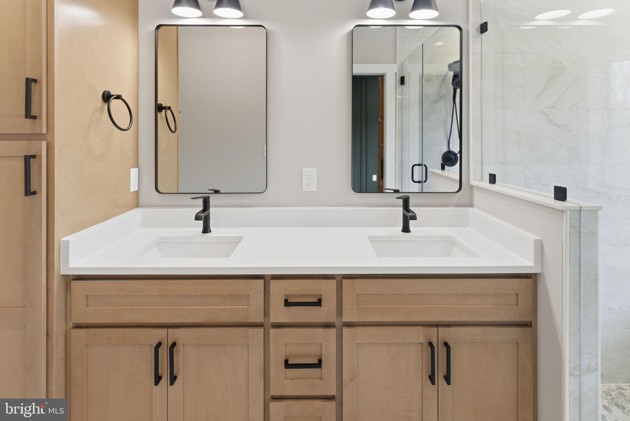 ROUND TOP ESTATES - Residential