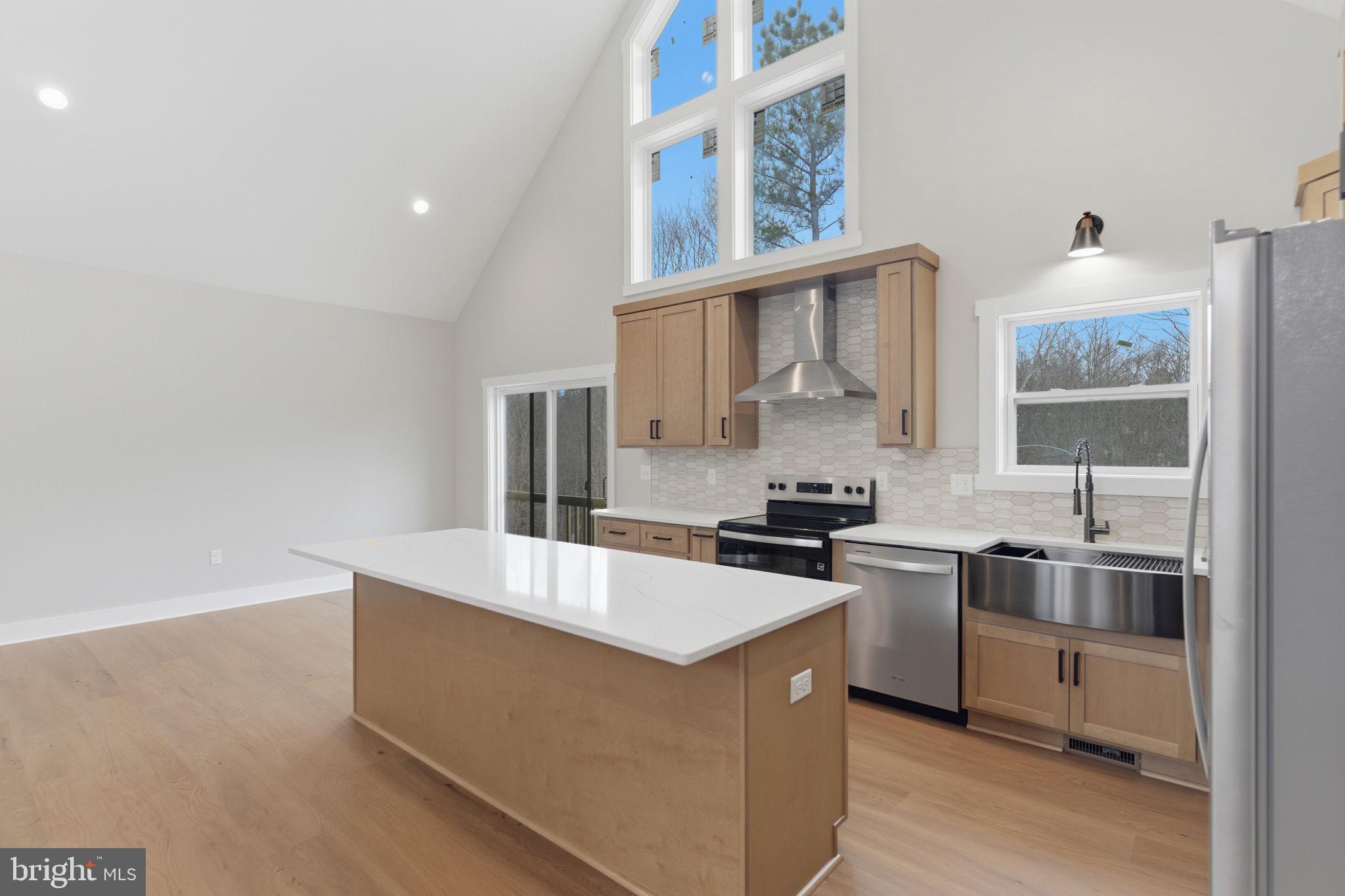 ROUND TOP ESTATES - Residential