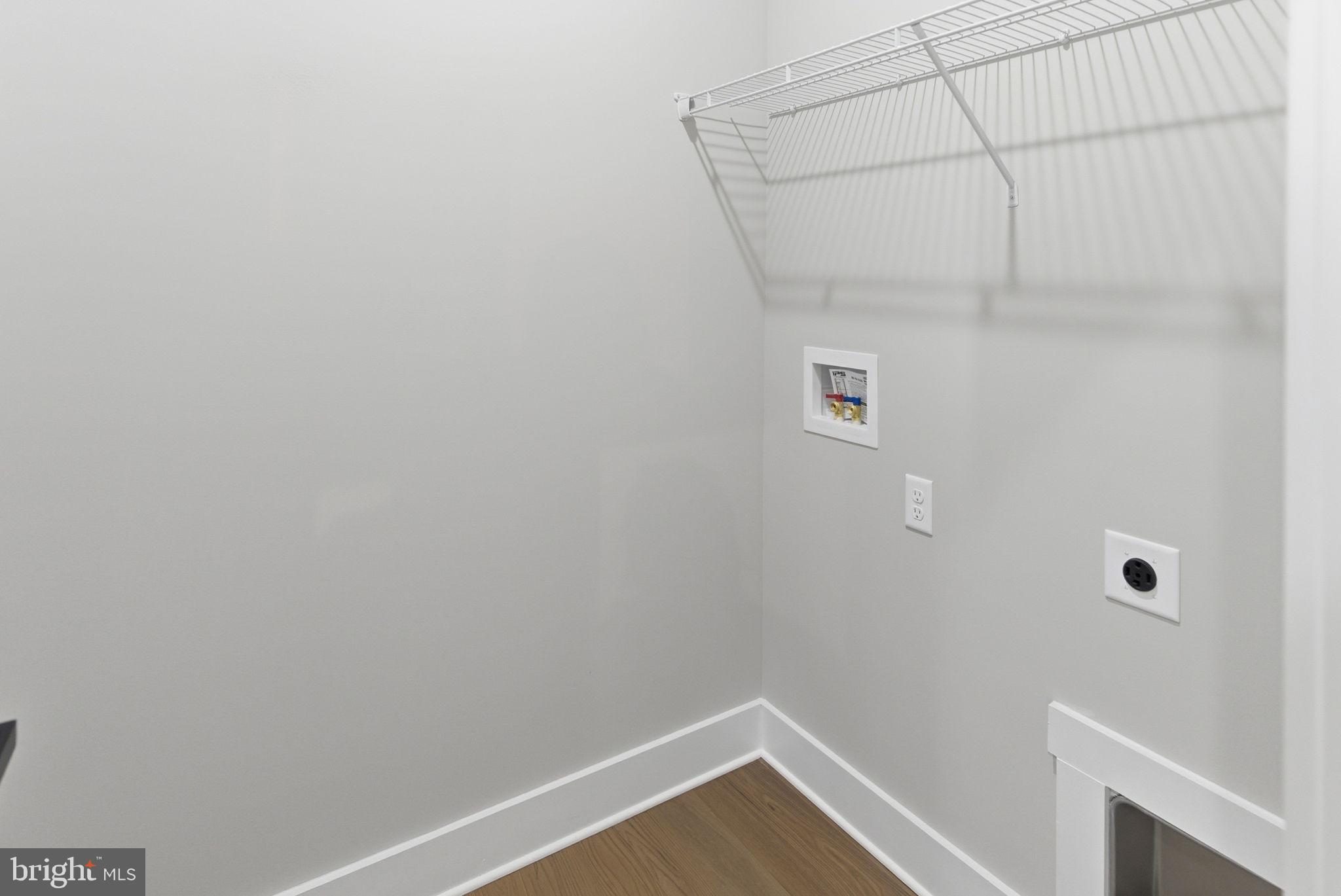 ROUND TOP ESTATES - Residential