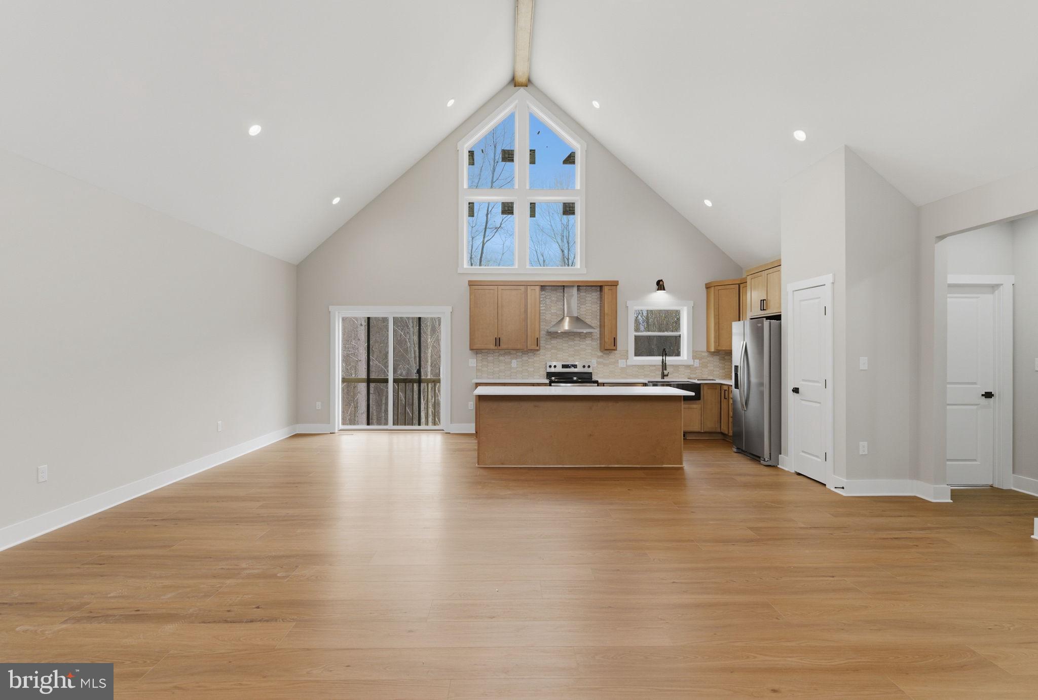 ROUND TOP ESTATES - Residential