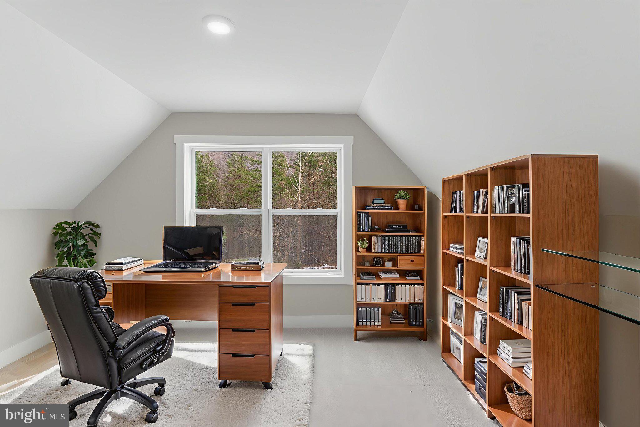 ROUND TOP ESTATES - Residential