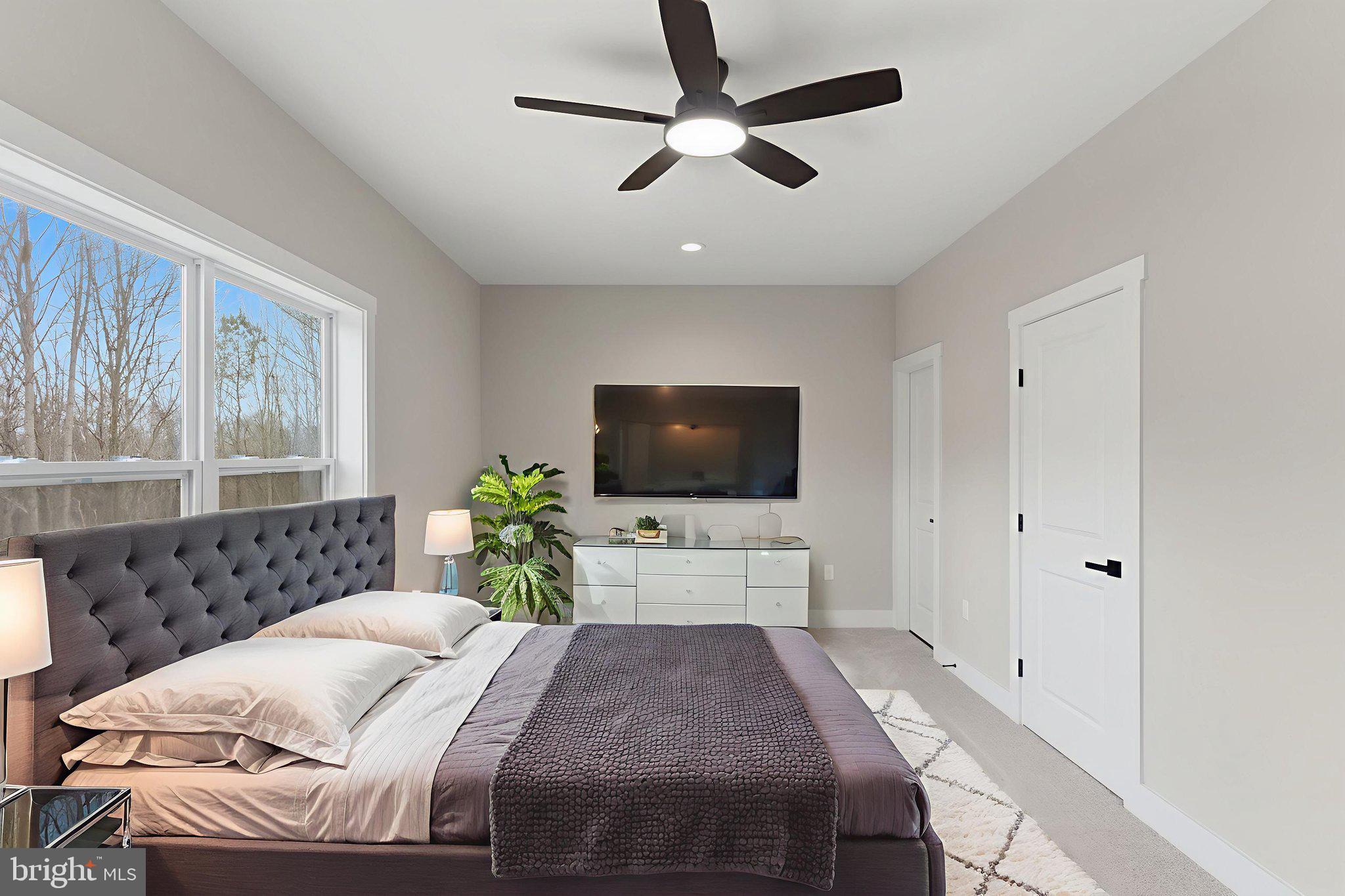 ROUND TOP ESTATES - Residential