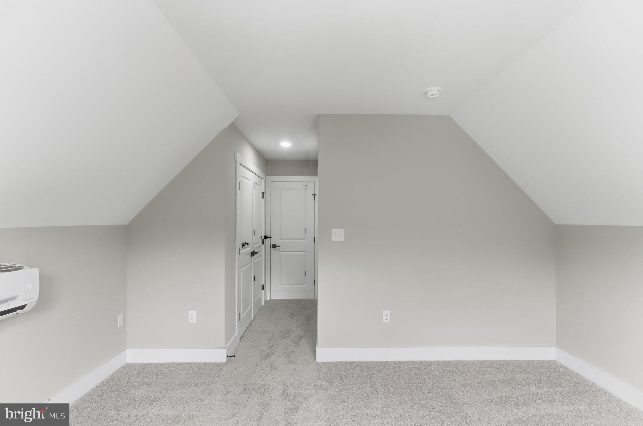 ROUND TOP ESTATES - Residential