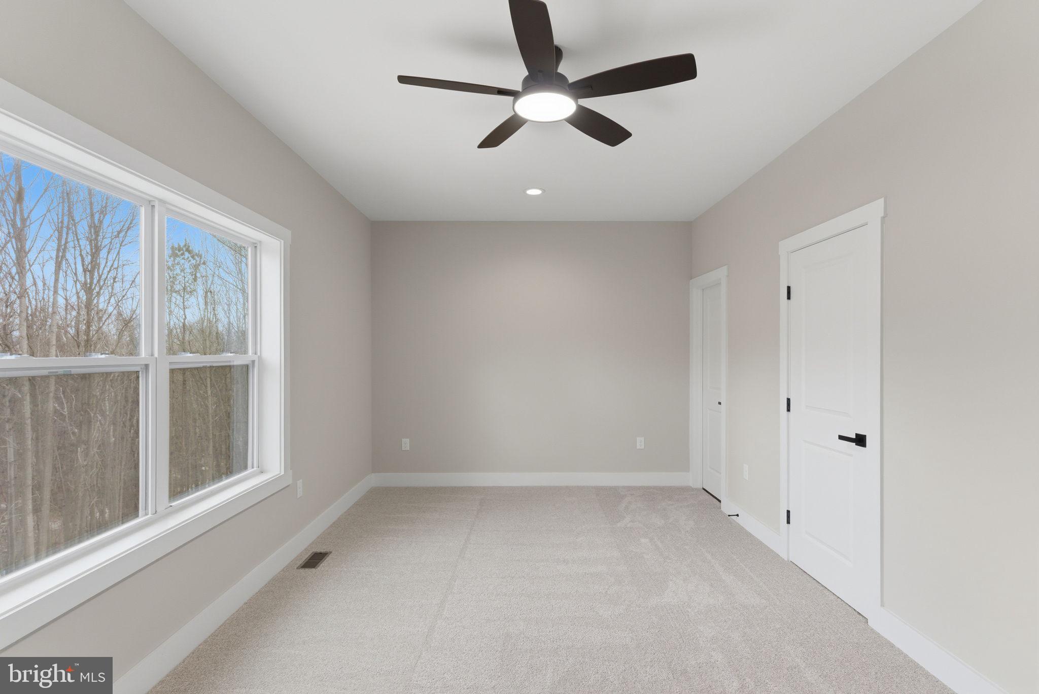 ROUND TOP ESTATES - Residential