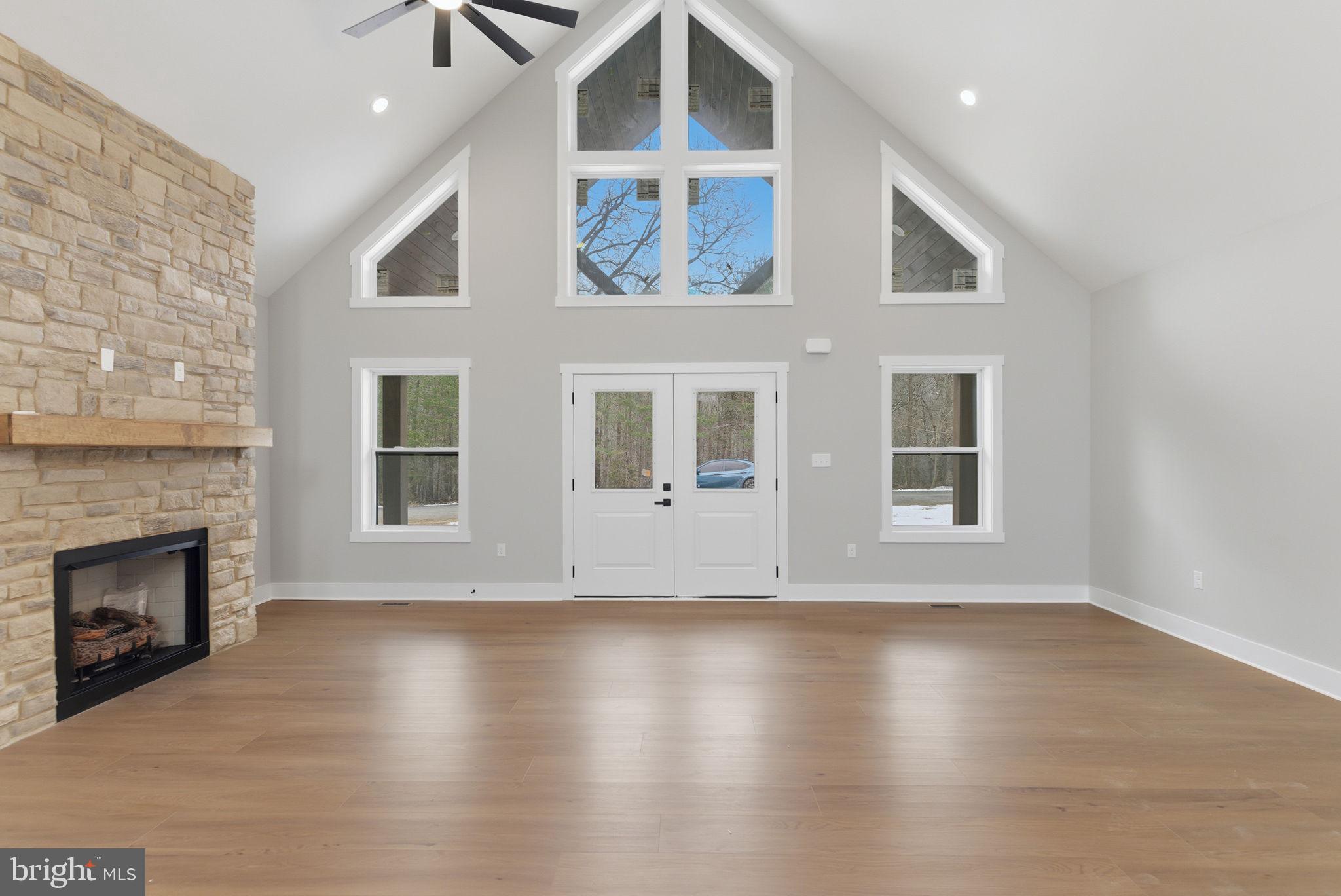 ROUND TOP ESTATES - Residential