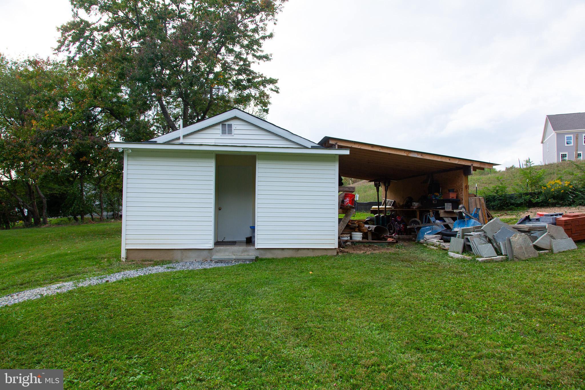 DAMASCUS OUTSIDE - Residential