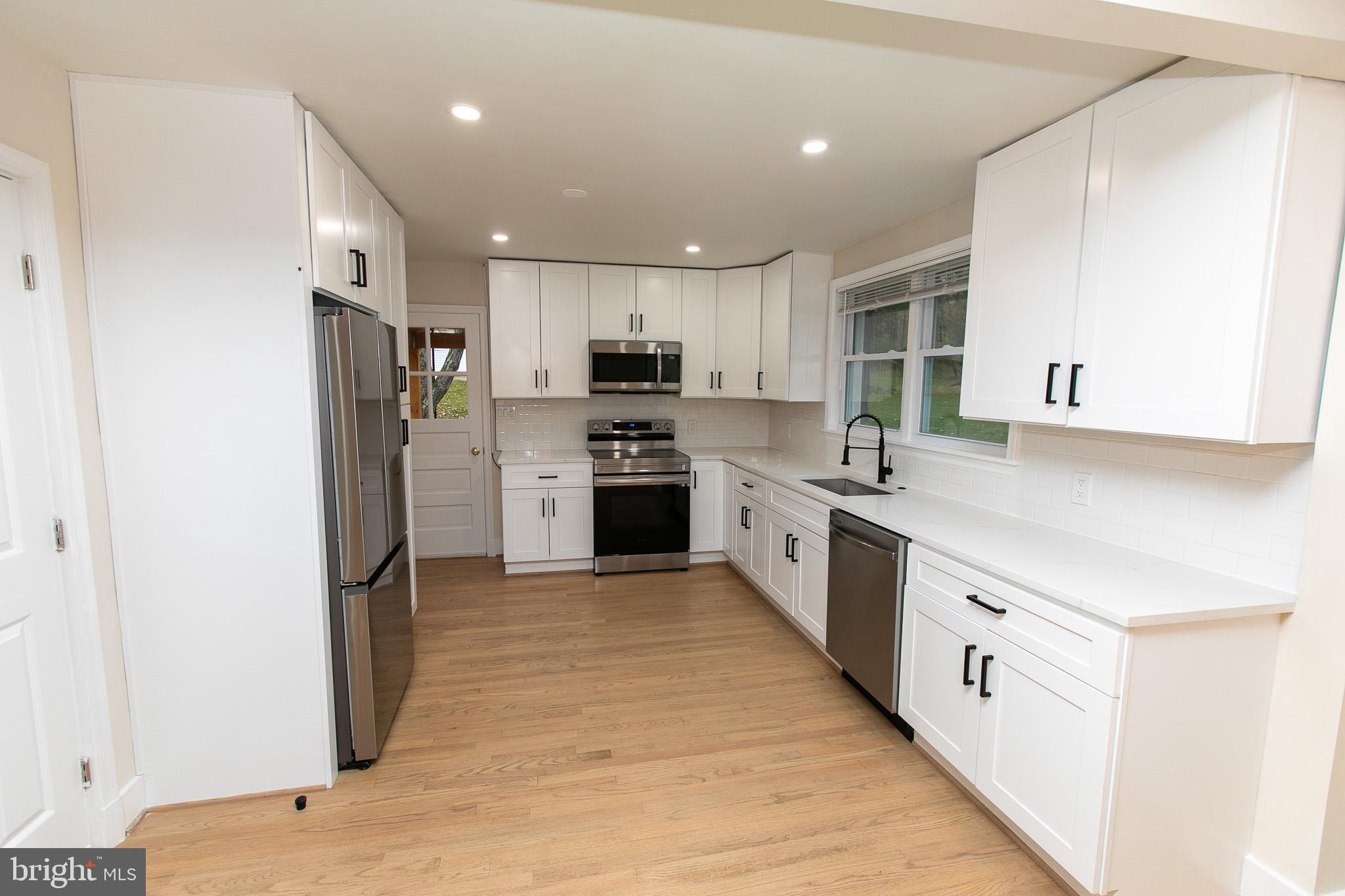 DAMASCUS OUTSIDE - Residential