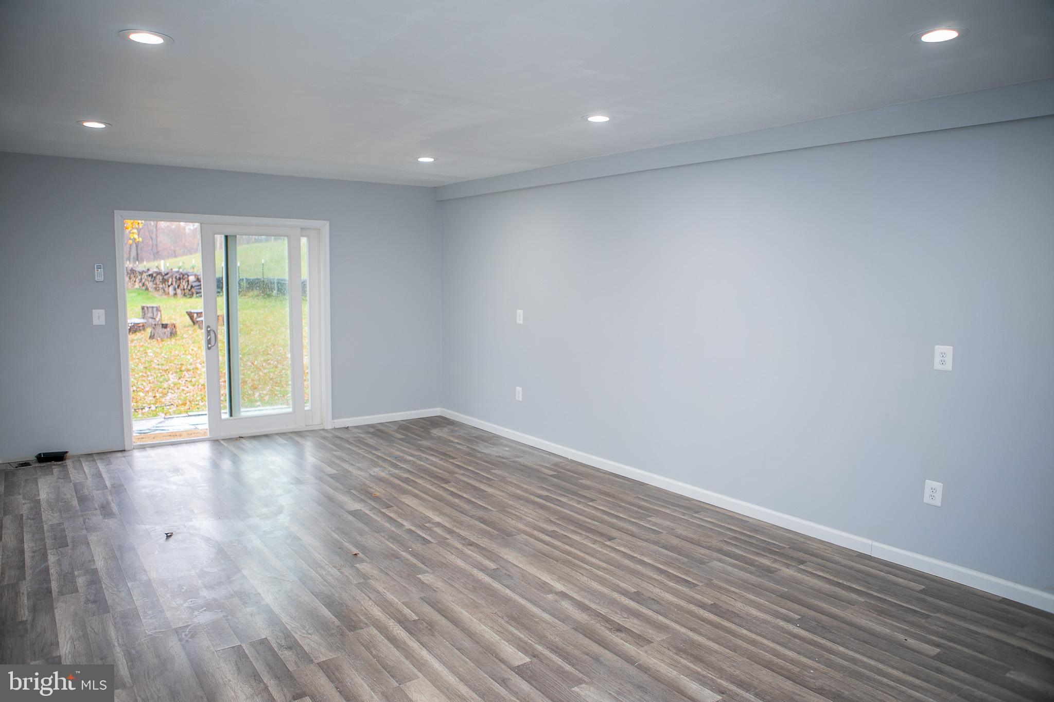 DAMASCUS OUTSIDE - Residential