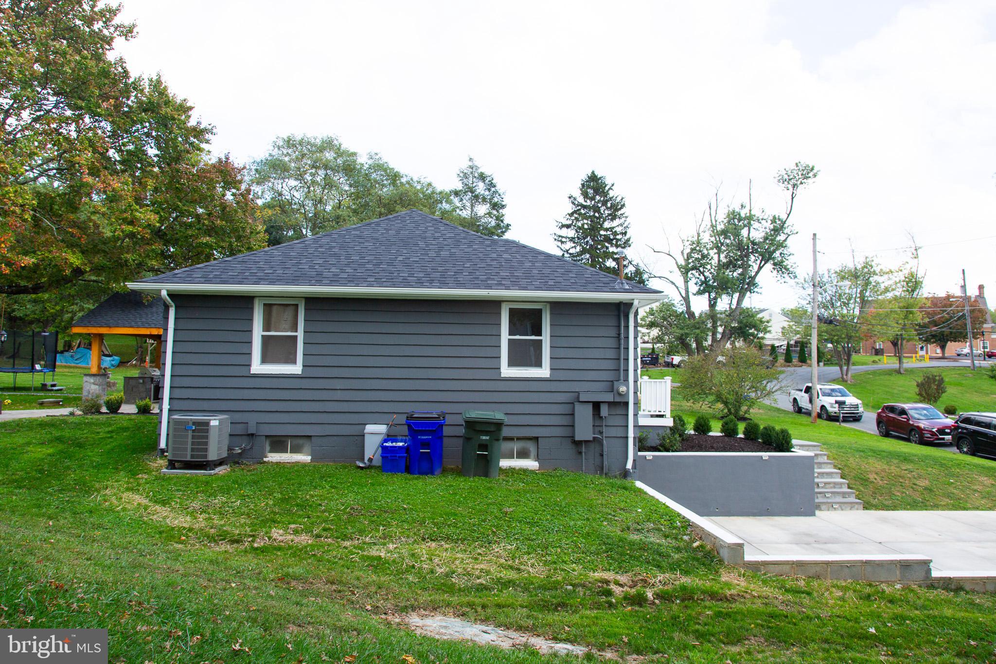 DAMASCUS OUTSIDE - Residential