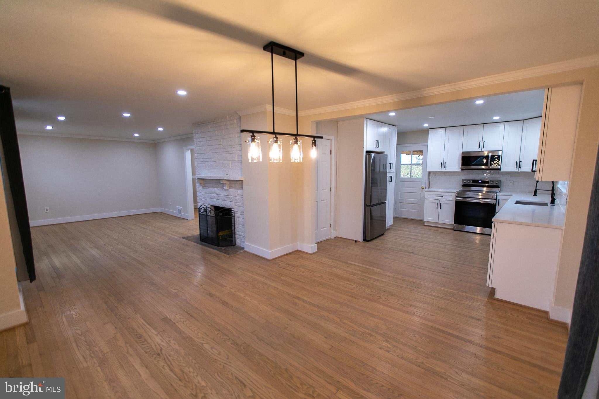 DAMASCUS OUTSIDE - Residential