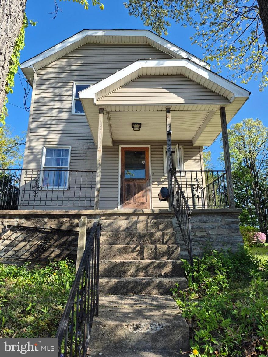 This charming, hidden gem in the heart of Glenside is a fantastic opportunity for buyers seeking to build equity. Priced to sell, this 3-bedroom, 2-bath home offers a spacious, straight through layout with a sun-drenched sunroom off the kitchen, complete with a cozy wood-burning stove. The main-level laundry and easy backyard access with a large shed add even more convenience. While it needs a little TLC, it's brimming with potential. Plus, the prime location is just minutes from the vibrant Keswick Circle, with boutique shopping, dining, and the iconic Keswick Theatre. Don't miss your chance to become part of this close-knit, thriving community. Schedule a tour today!