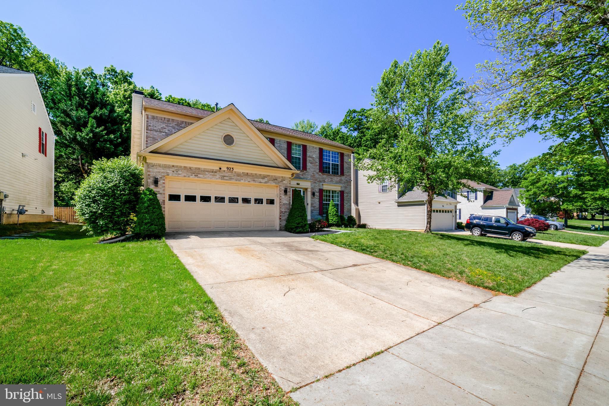 WHITE HALL FOREST - Residential