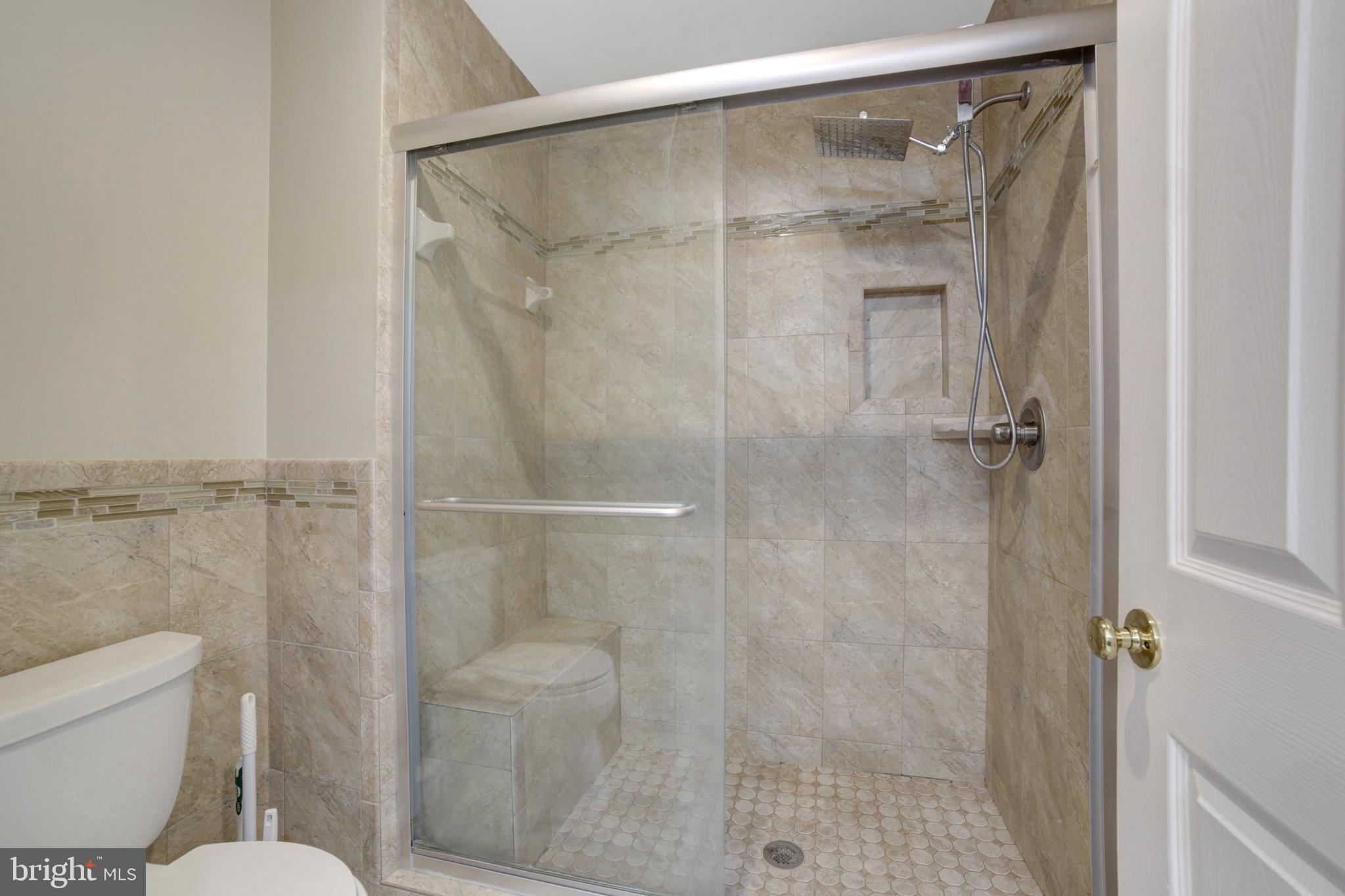 WHITE HALL FOREST - Residential