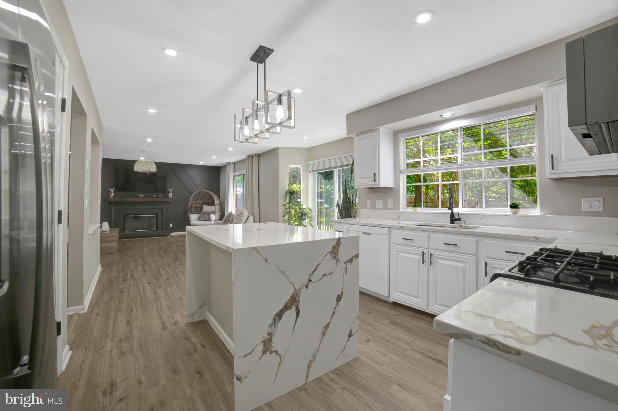 WHITE HALL FOREST - Residential