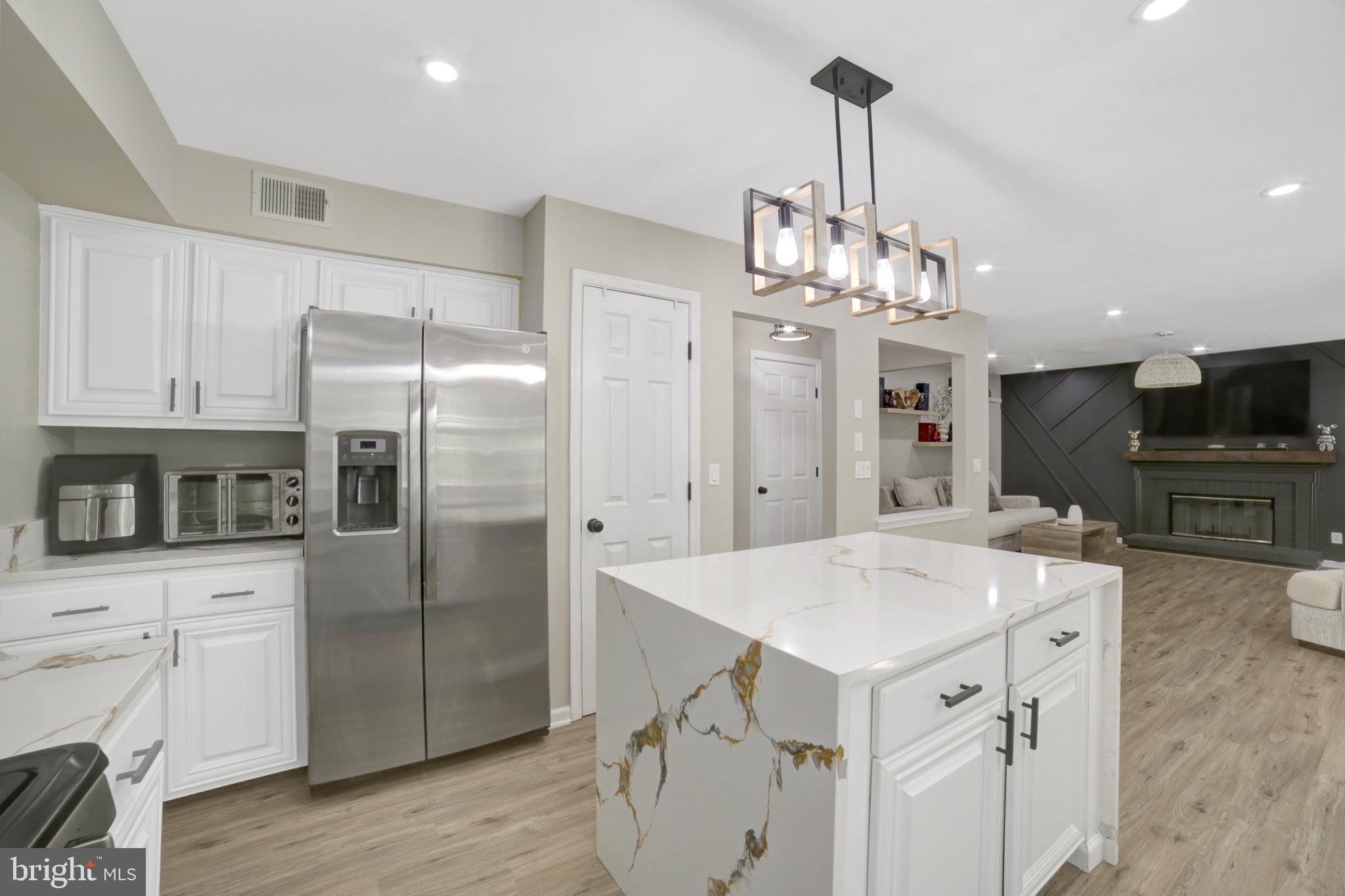 WHITE HALL FOREST - Residential