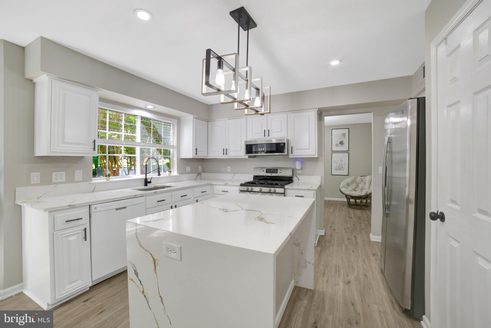 WHITE HALL FOREST - Residential