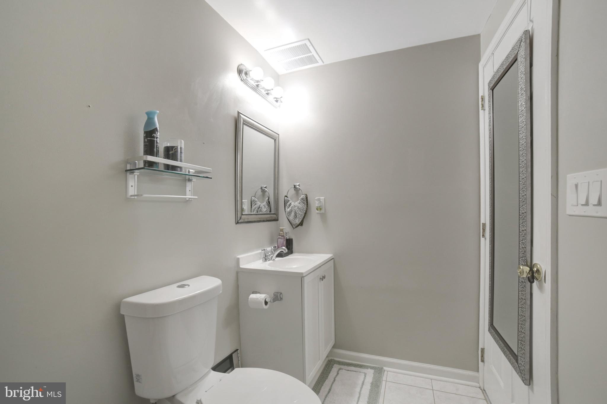 WHITE HALL FOREST - Residential