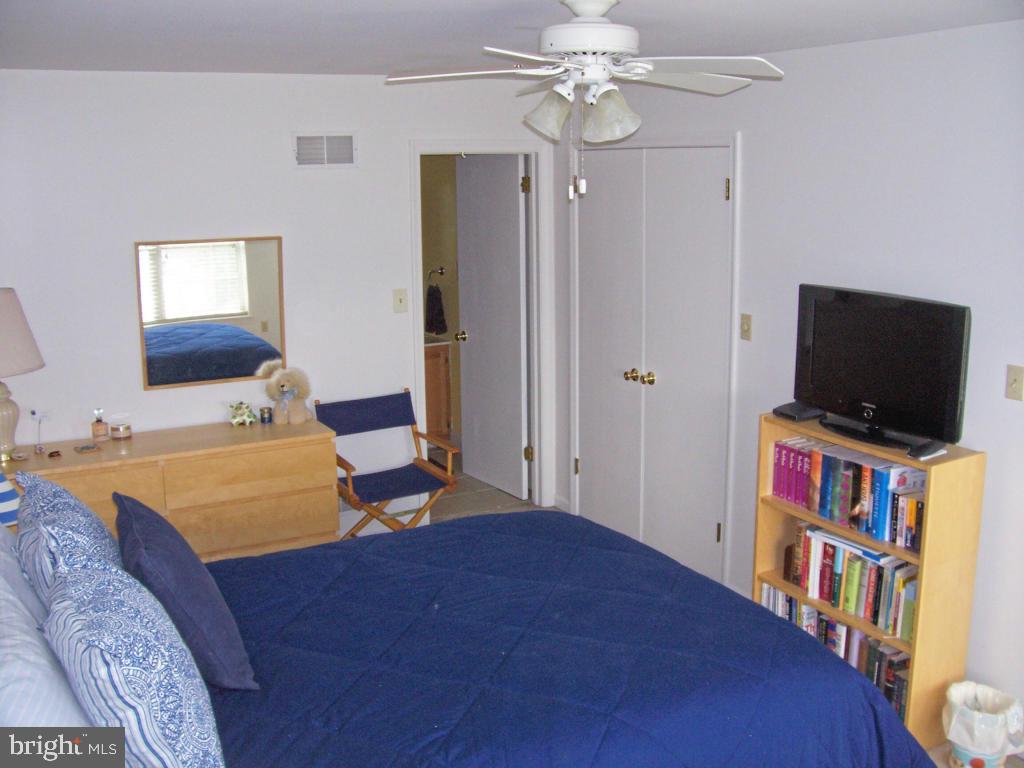 GRANDVIEW CHASE - Residential