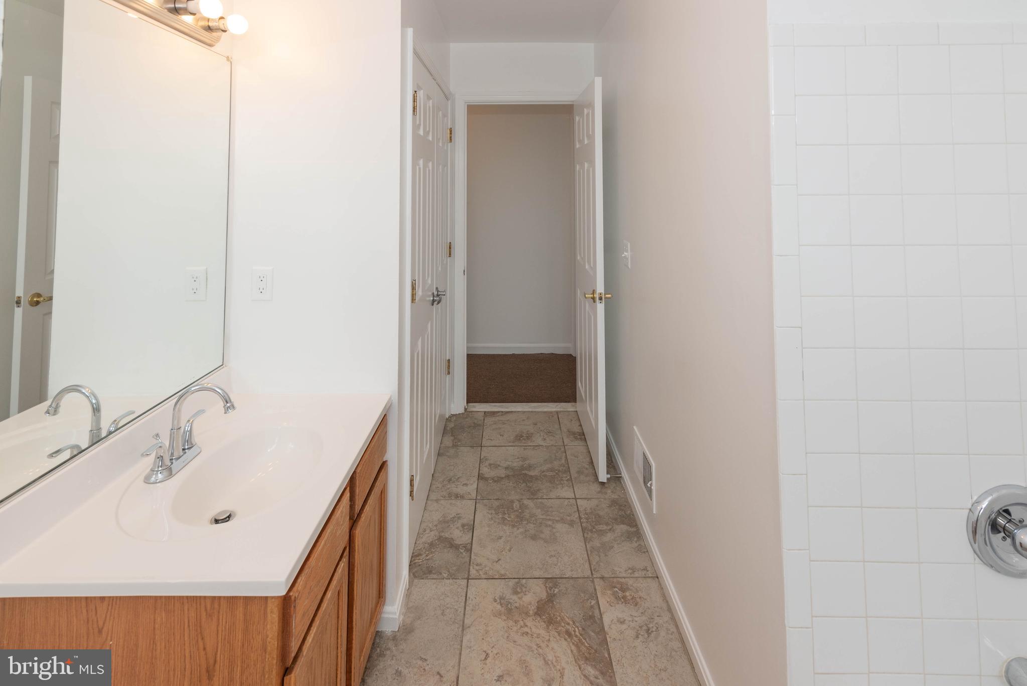 SANDTOWN-WINCHESTER - Residential