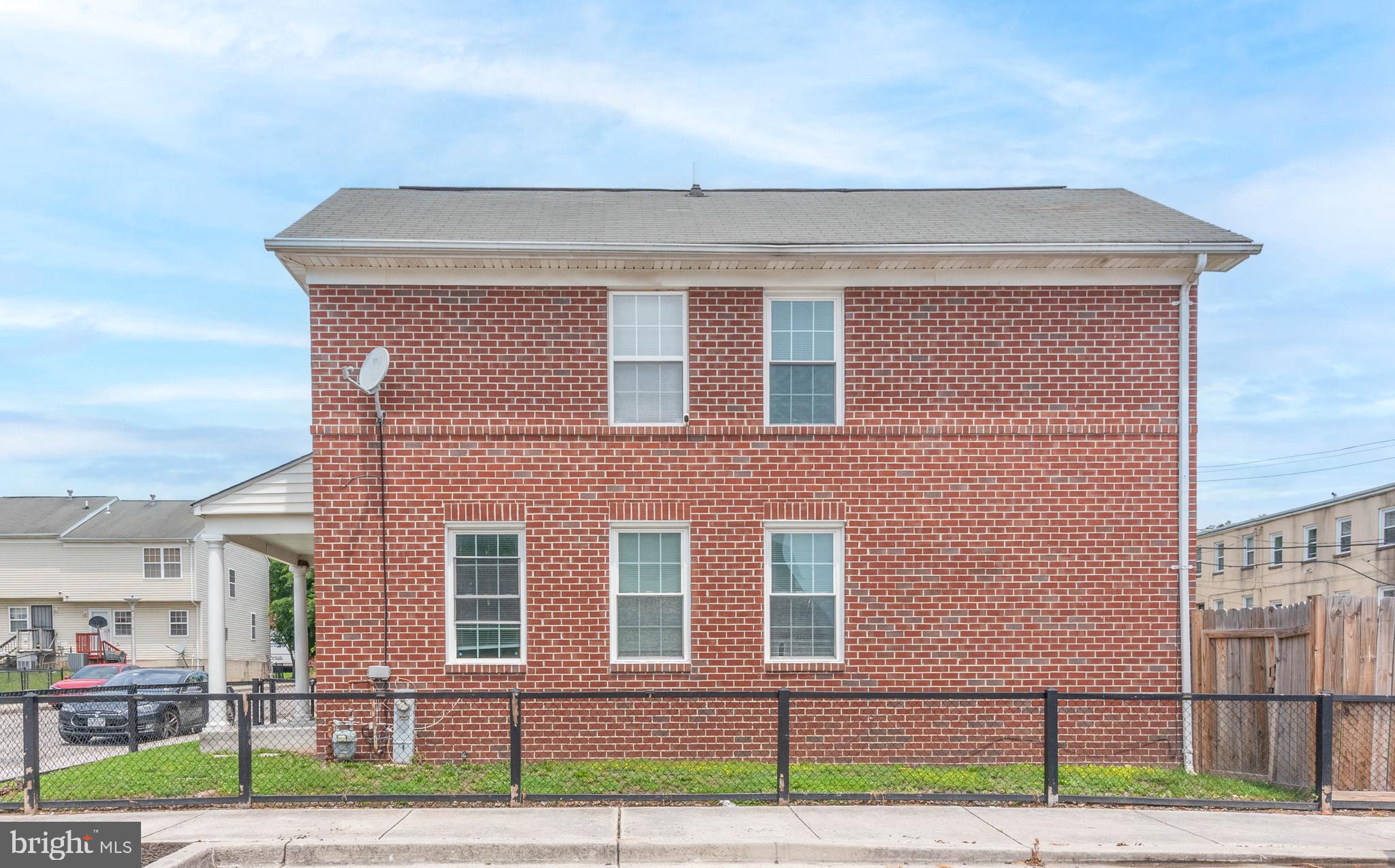 SANDTOWN-WINCHESTER - Residential