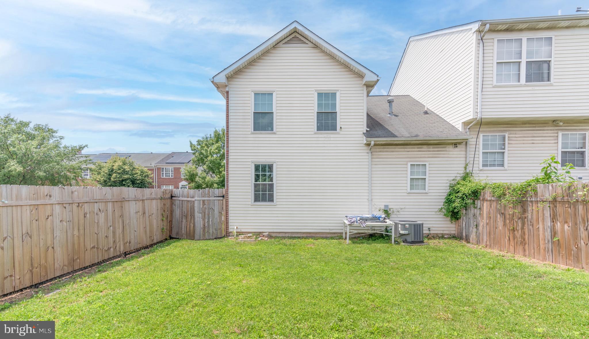 SANDTOWN-WINCHESTER - Residential