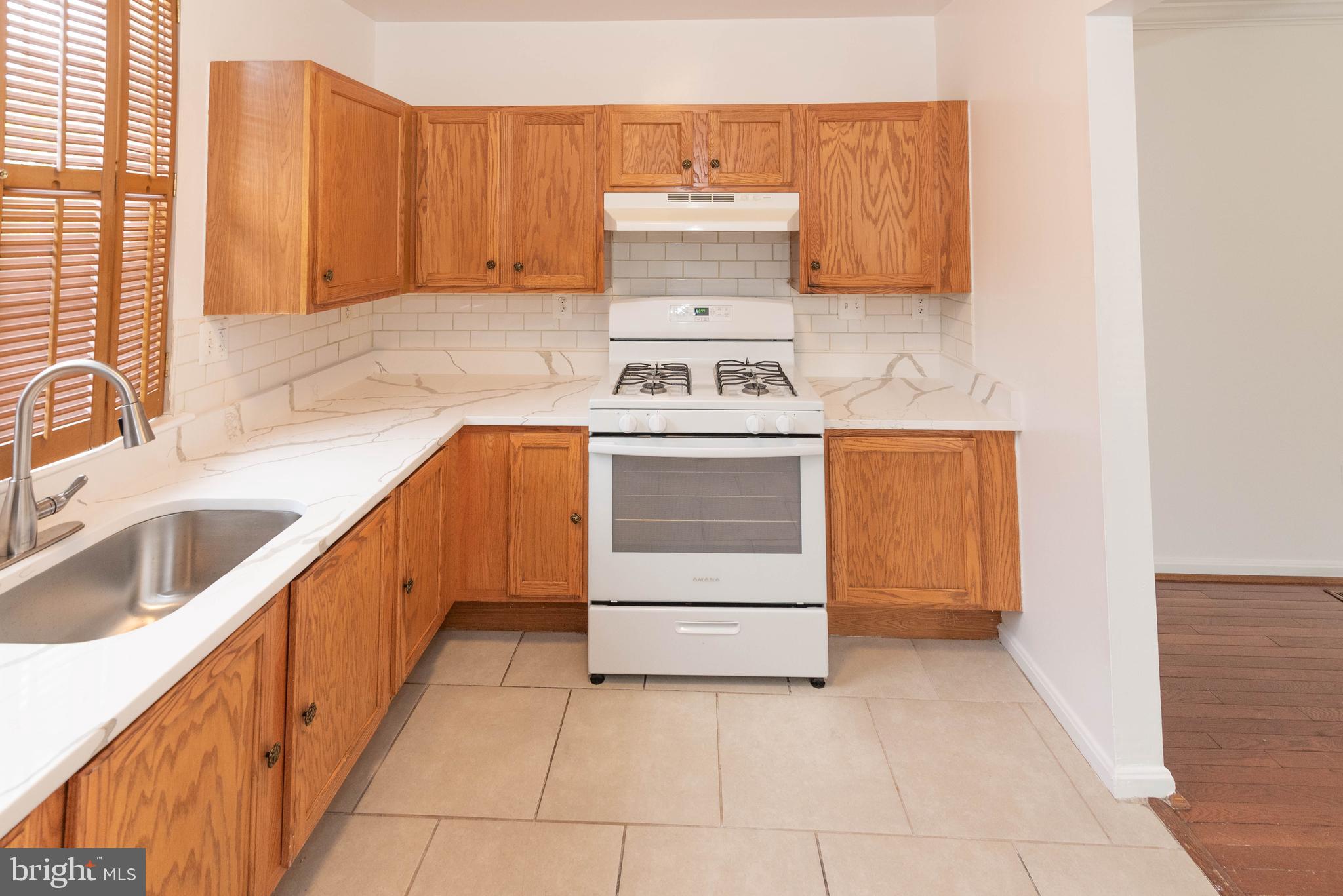 SANDTOWN-WINCHESTER - Residential