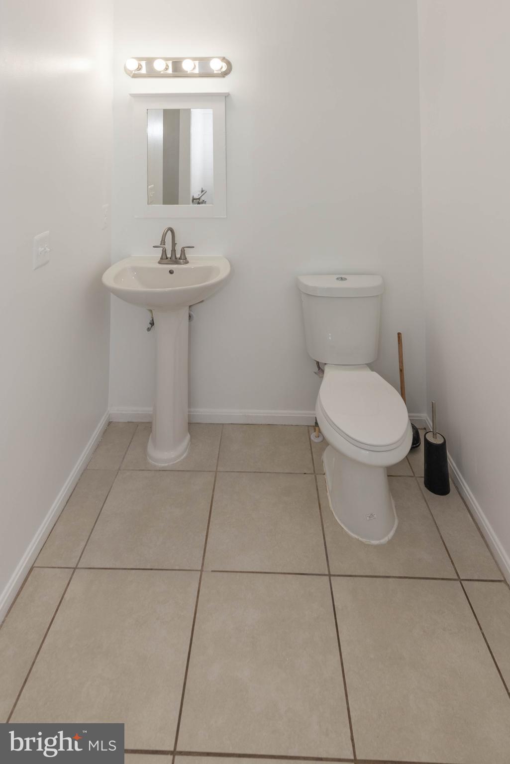 SANDTOWN-WINCHESTER - Residential