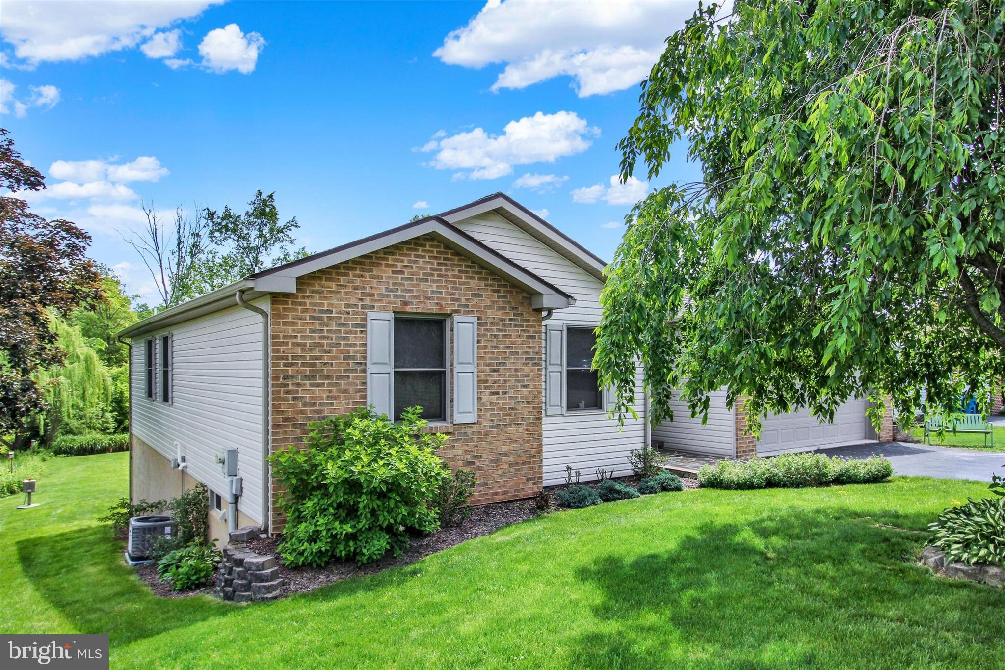 53 LONGSTREET DRIVE