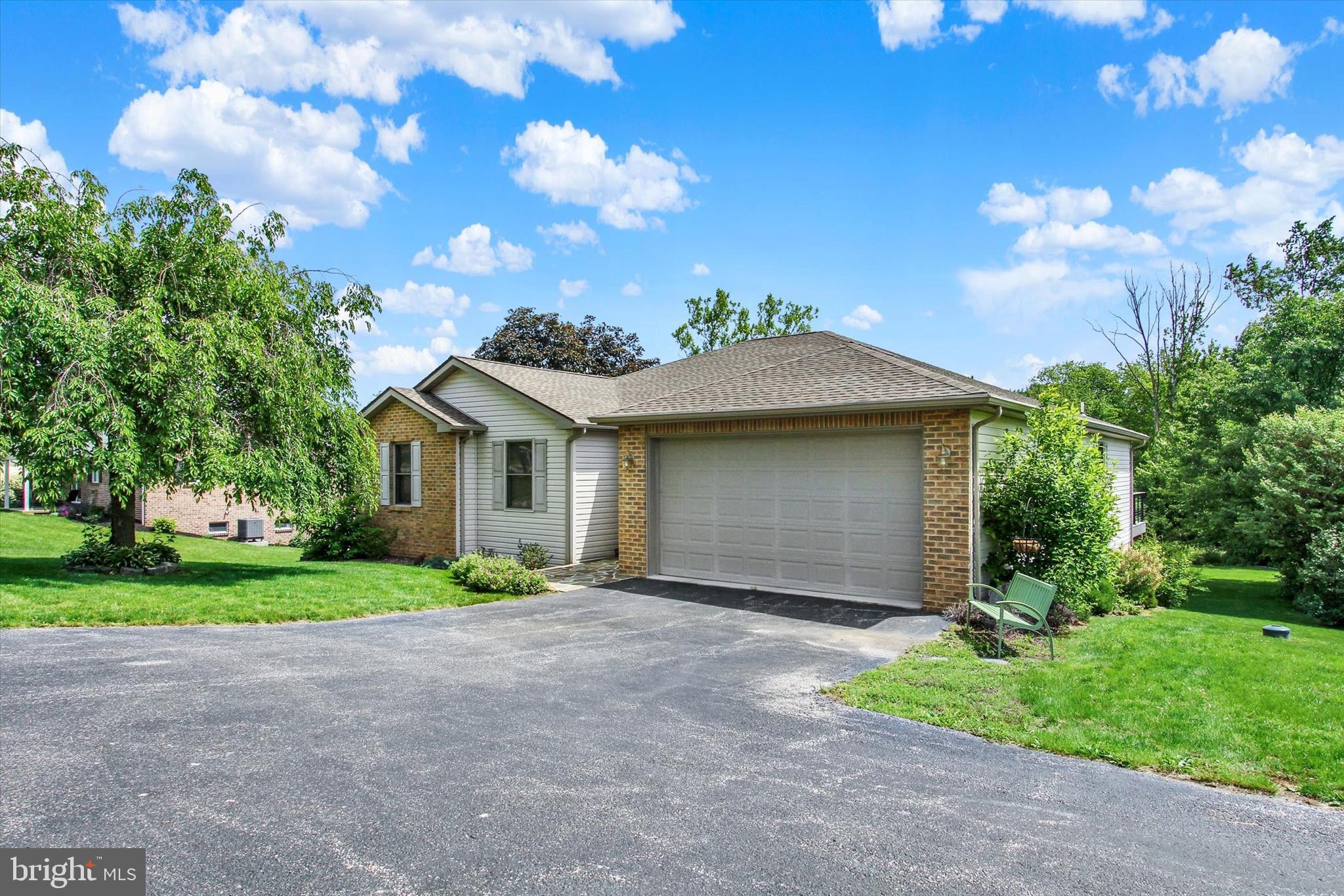 53 LONGSTREET DRIVE