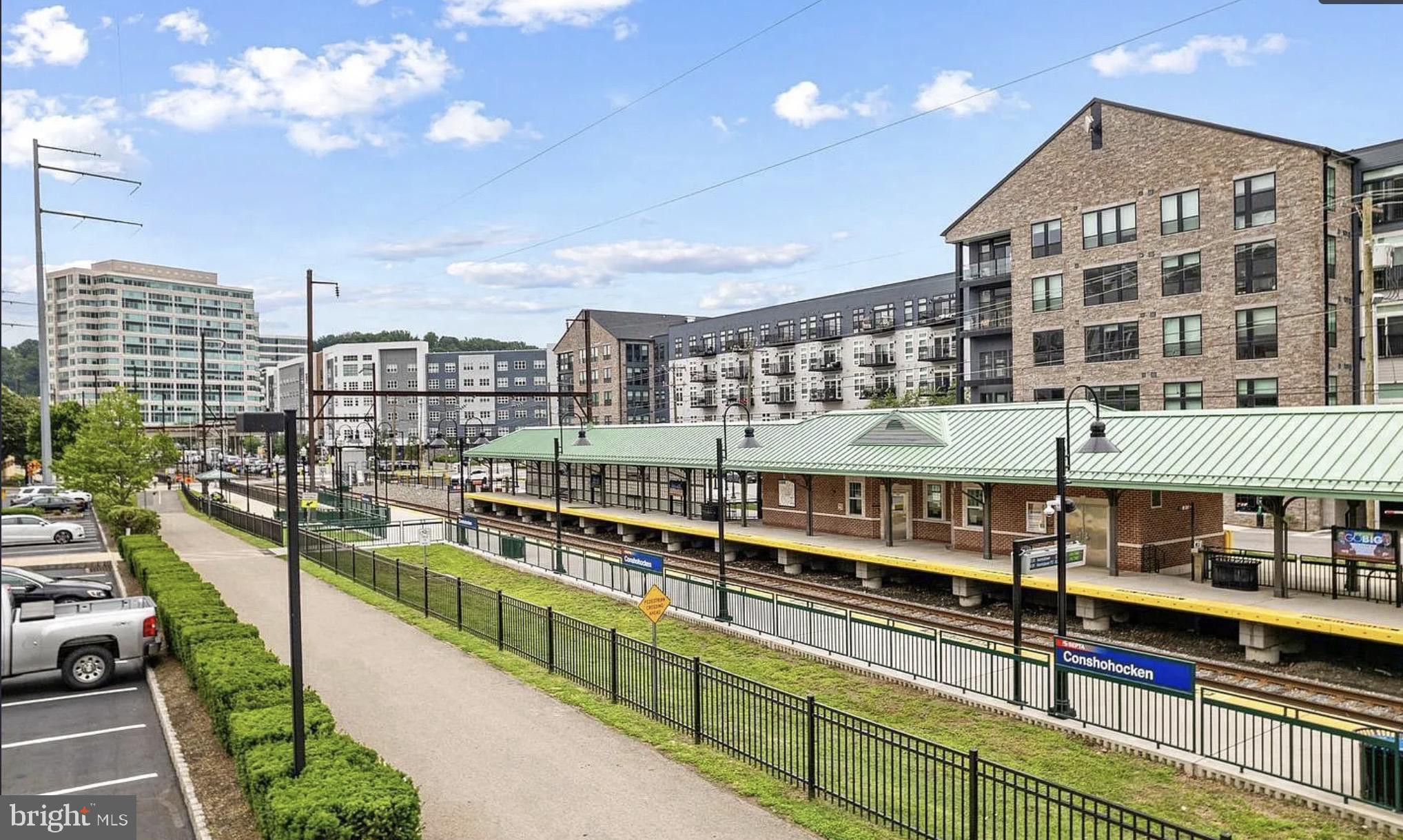 350 W ELM STREET 3213