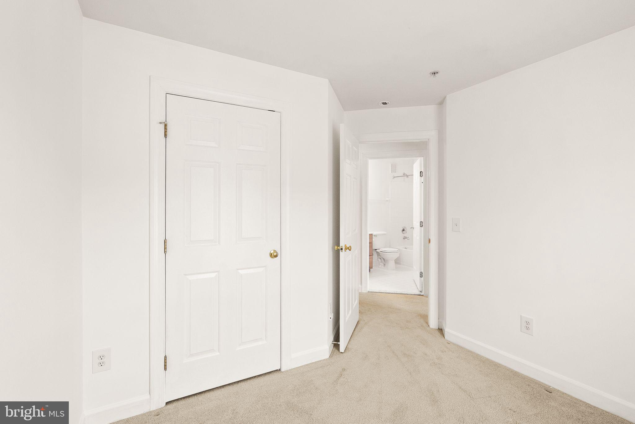 JEFFERSON PARK TOWNHOUSE - Residential